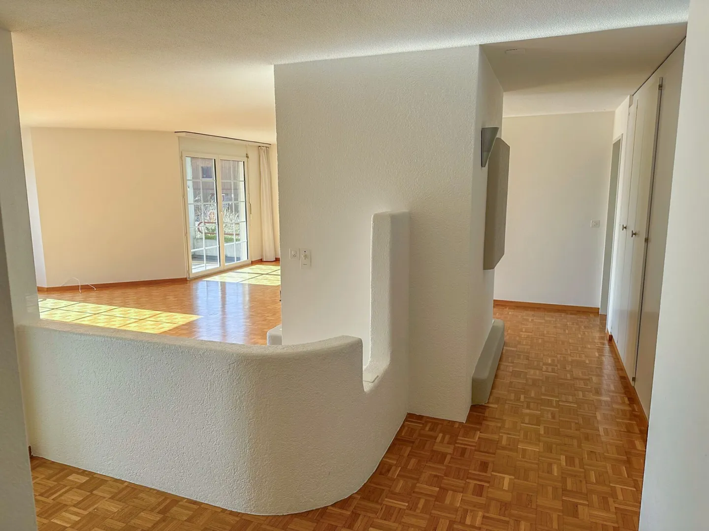 Helle 5.5-Zimmer-Wohnung - Foto 5 von 17