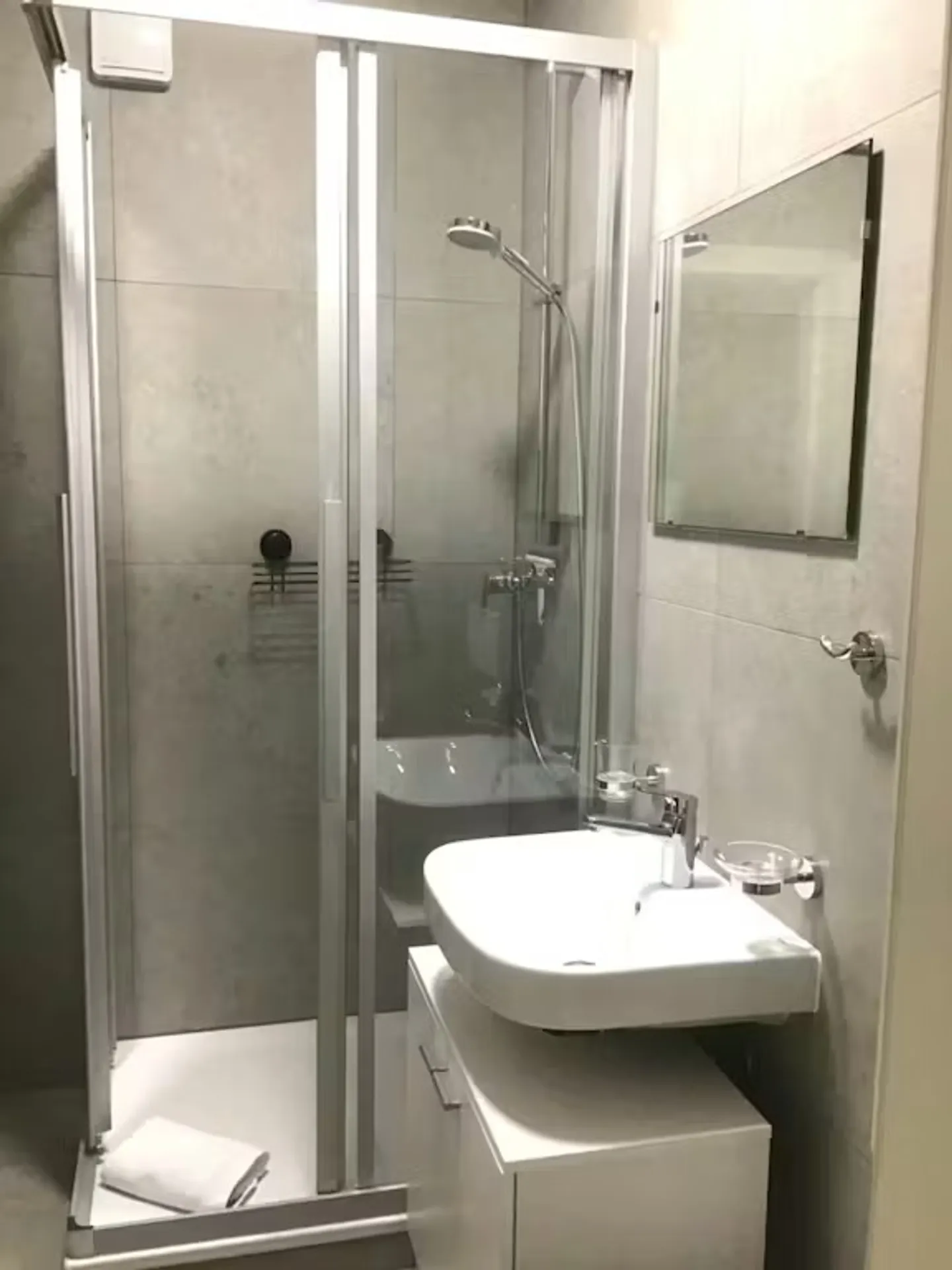 Apartment for rent - Photo 8 of 9