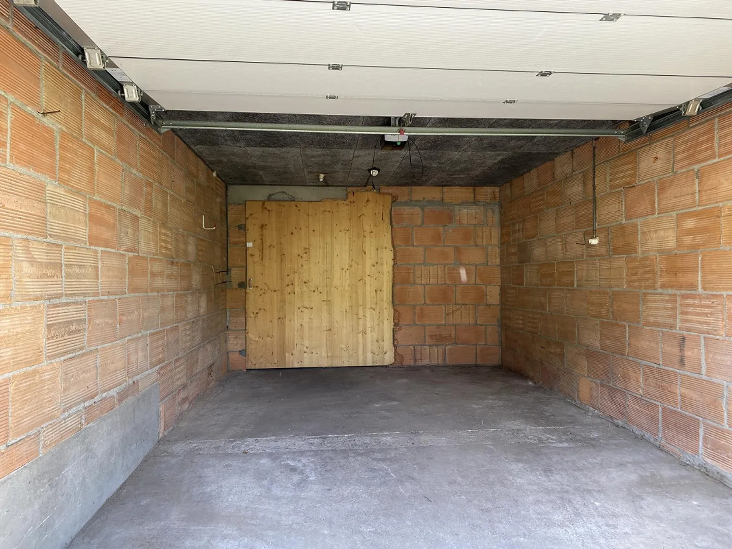 Propriété commerciale spacieuse avec 638m² et 1578m² de terrain - Photo 5 sur 8