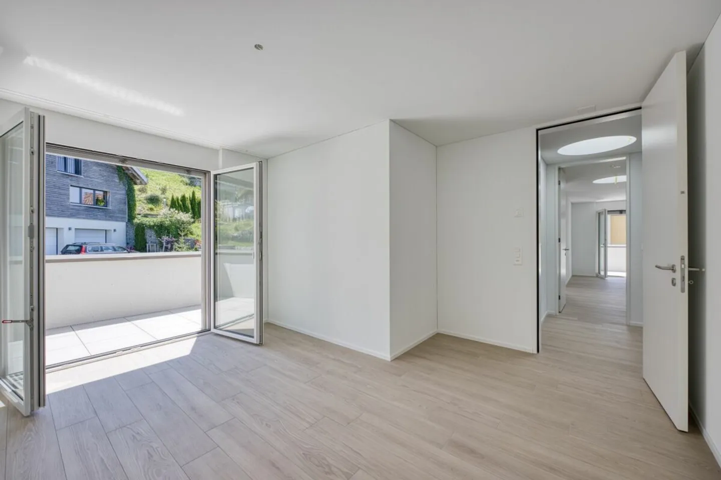 NEW BUILD - Exclusive 4.5-room penthouse apartment with spacious terrace and beautiful view - Photo 4 of 13