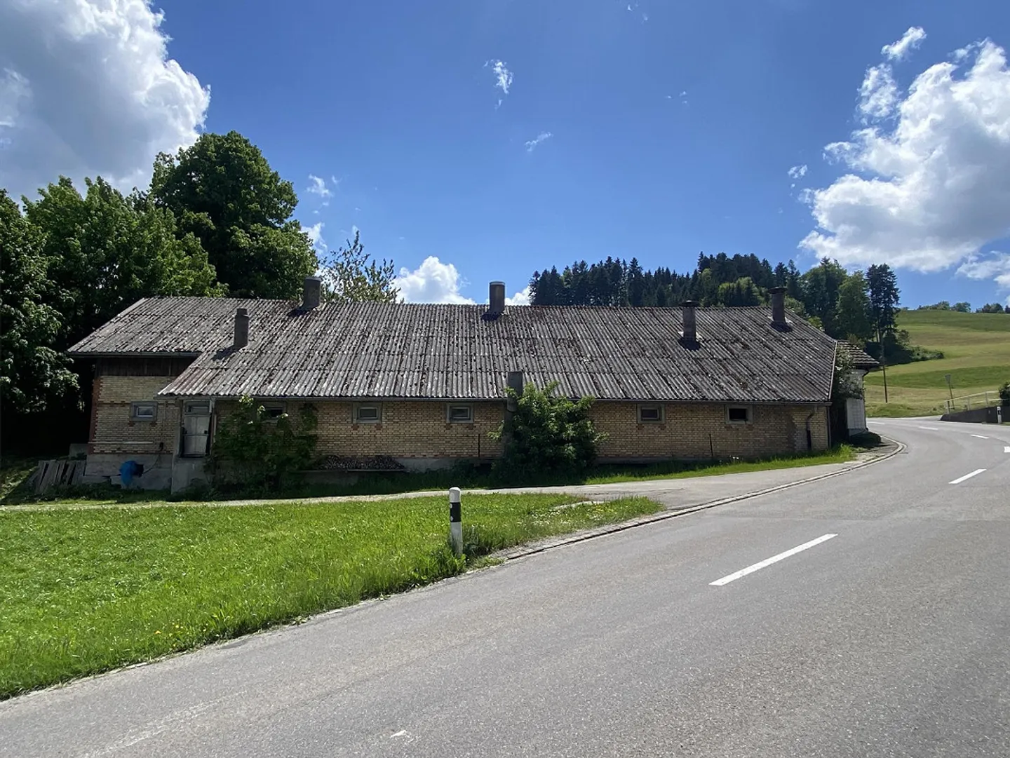 Propriété commerciale spacieuse avec 638m² et 1578m² de terrain - Photo 6 sur 8