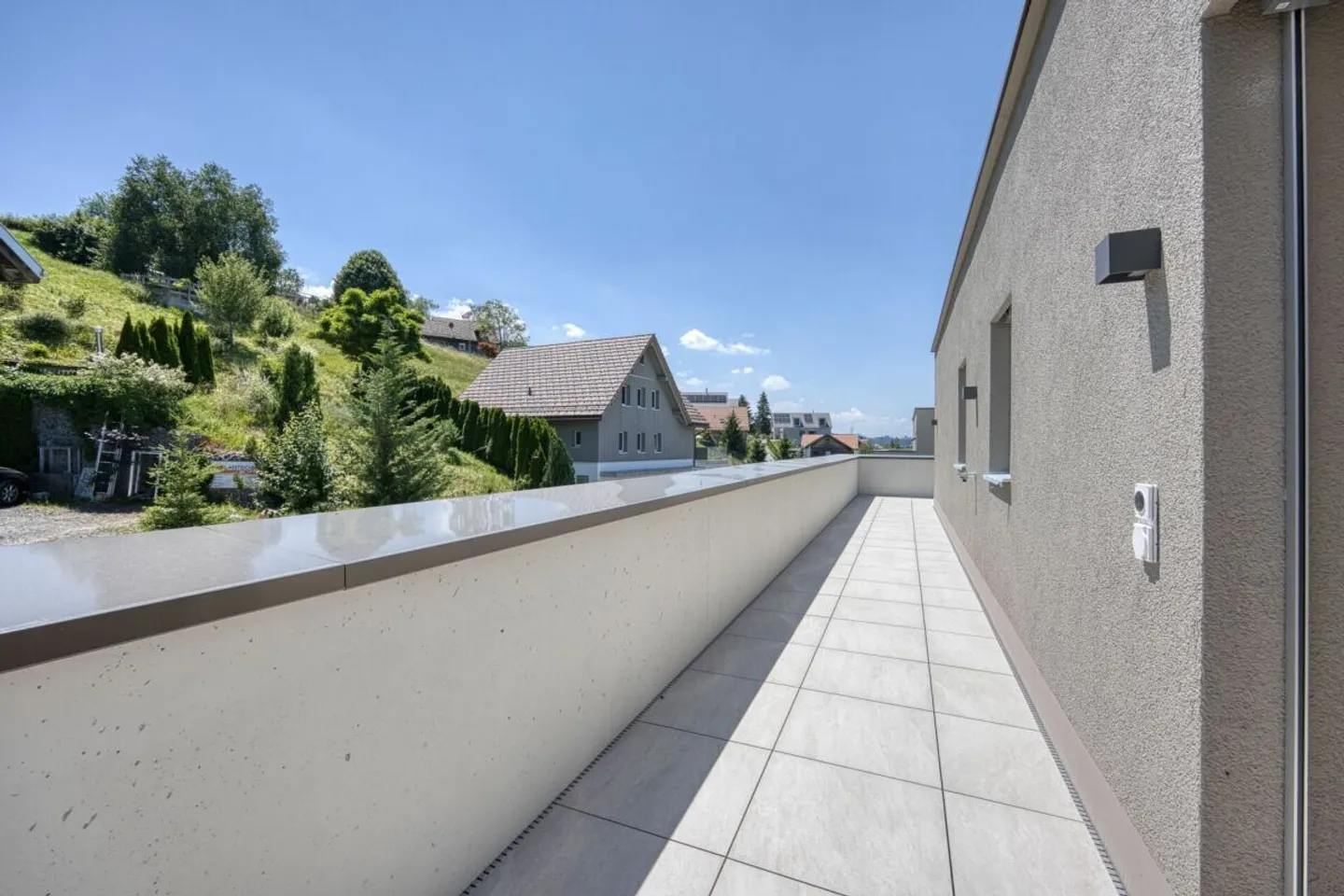 NEW BUILD - Exclusive 4.5-room penthouse apartment with spacious terrace and beautiful view - Photo 10 of 13