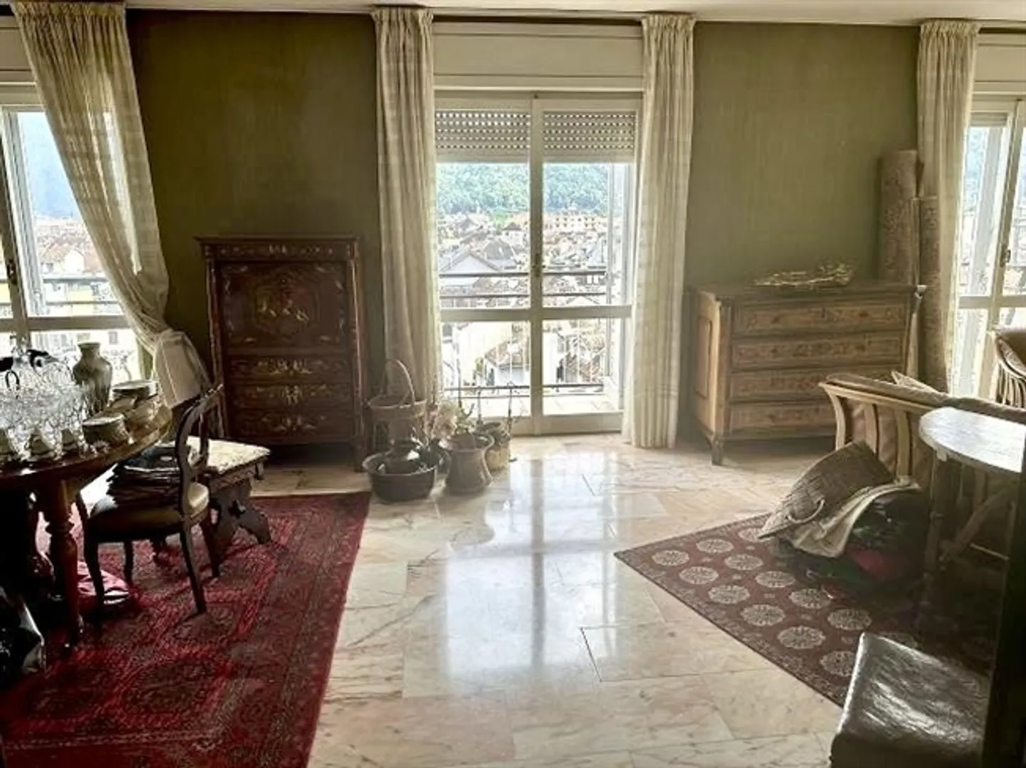 «4 1/2-Zimmer-Dachwohnung an sehr ruhiger, sonniger Aussichtslage / appartamento ultimo piano di 4 1/ 2 locali molto tranquillo, soleggiata bella vista» - Foto 6 von 20