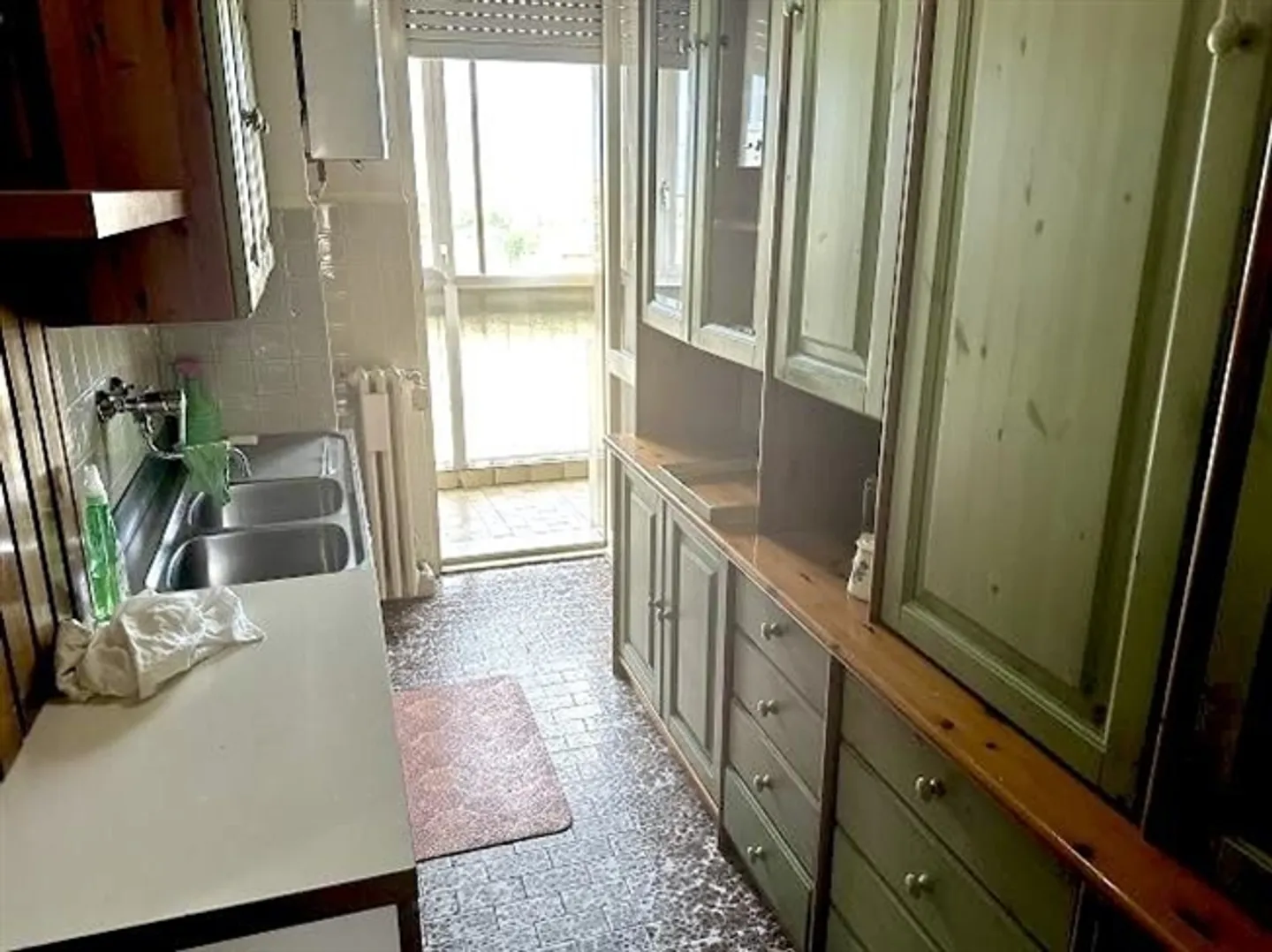 «4 1/2-Zimmer-Dachwohnung an sehr ruhiger, sonniger Aussichtslage / appartamento ultimo piano di 4 1/ 2 locali molto tranquillo, soleggiata bella vista» - Foto 9 von 20