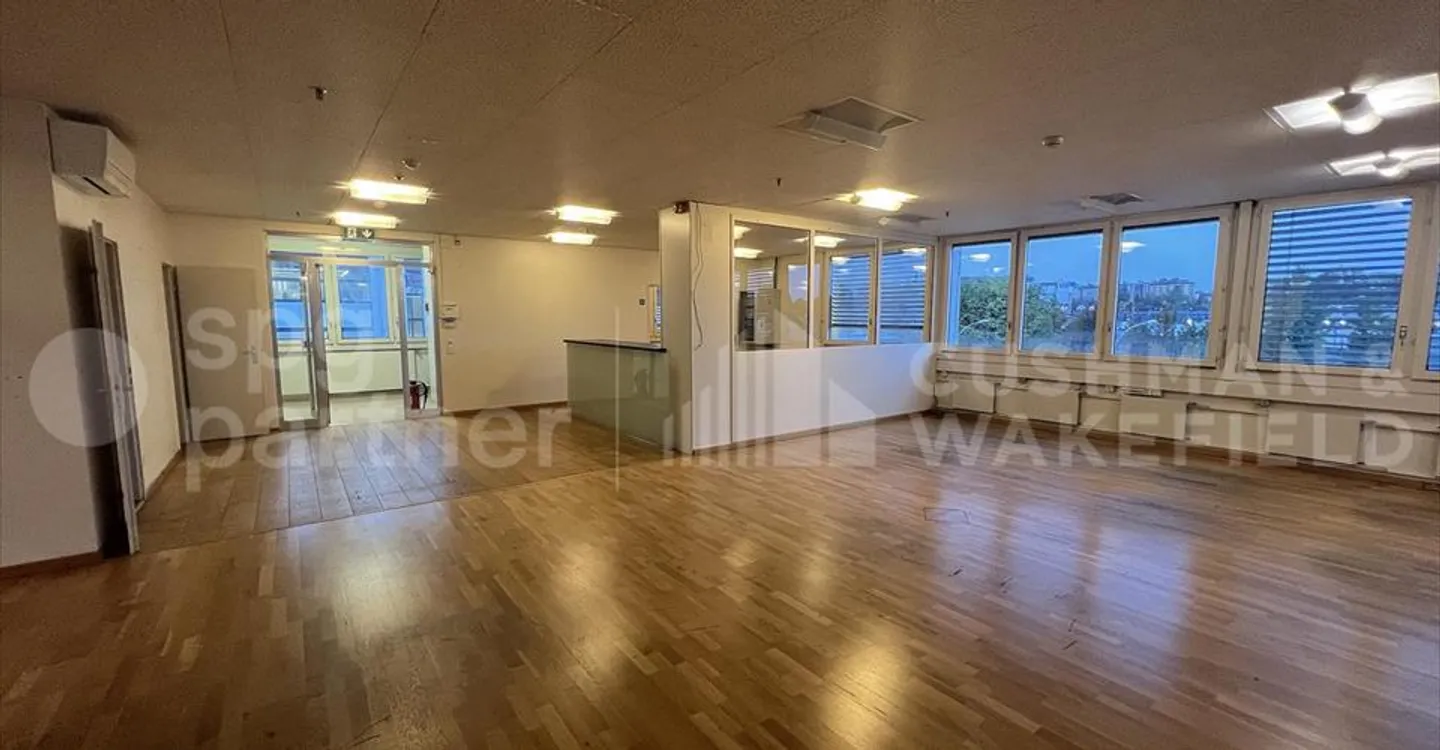 Office space for rent - Photo 3 of 6