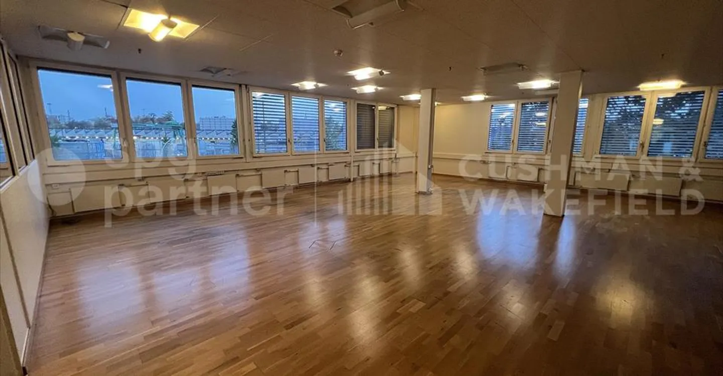 Office space for rent - Photo 4 of 6