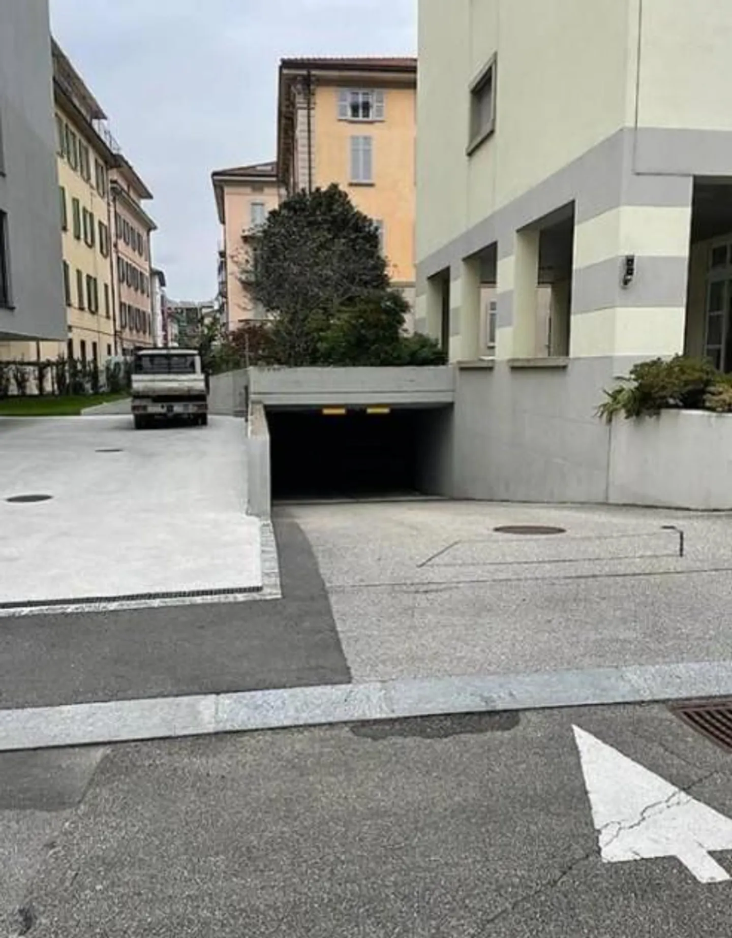 Posto Auto in Centro a Lugano - Foto 2 di 3