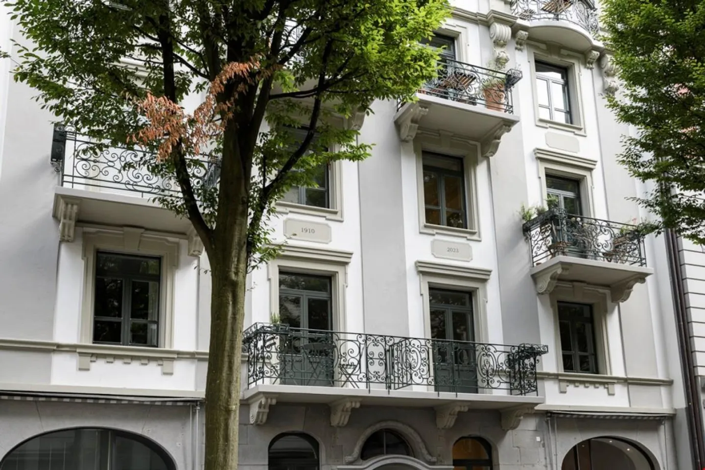 Appartamento luminoso in un edificio in stile storico nel quartiere di Bruch - Foto 1 di 9