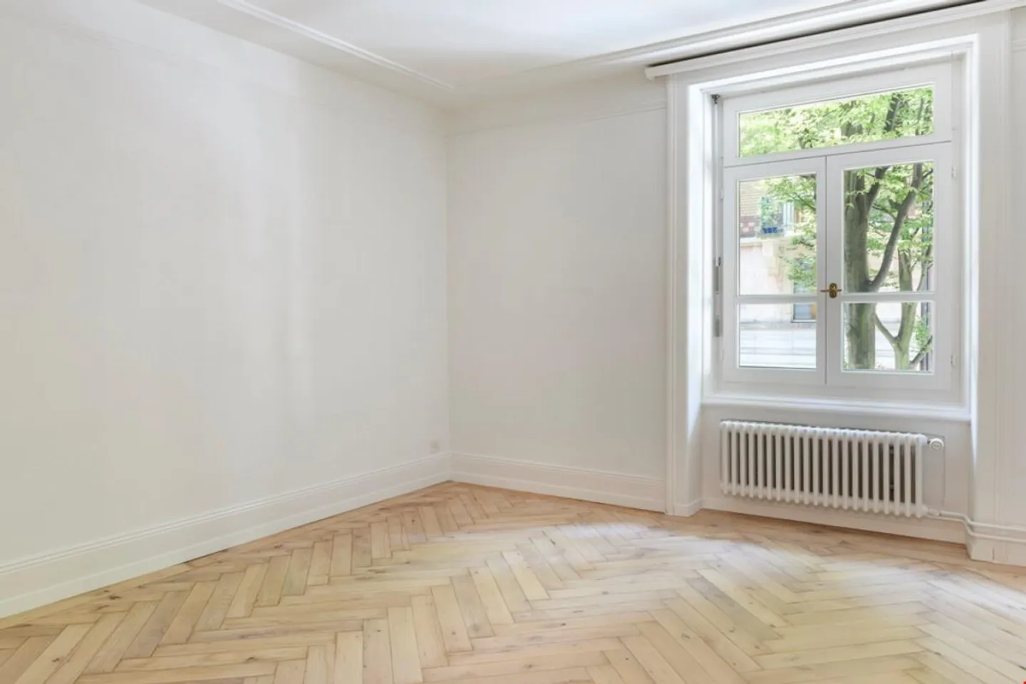 Appartamento luminoso in un edificio in stile storico nel quartiere di Bruch - Foto 5 di 9