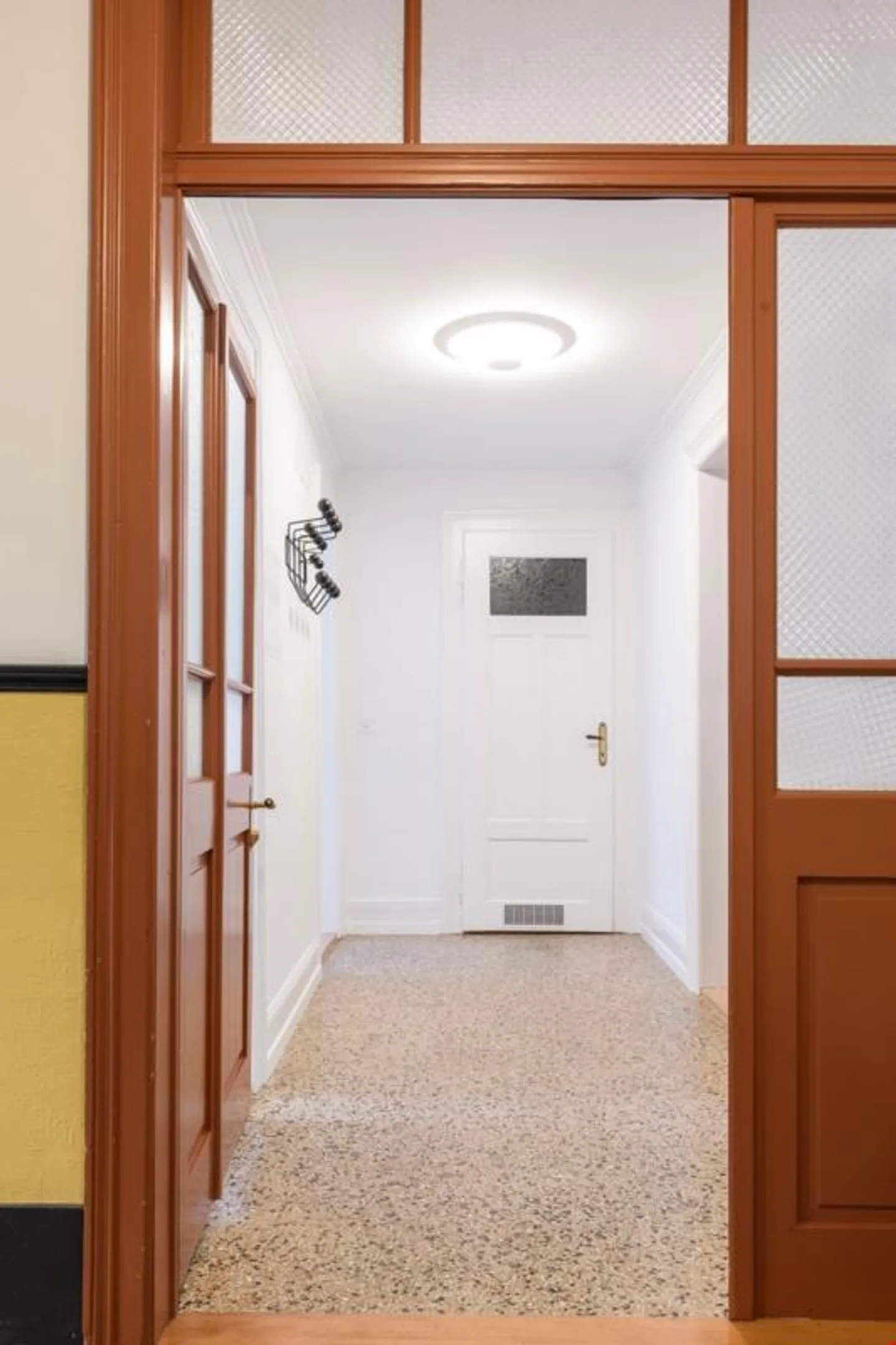 Appartamento luminoso in un edificio in stile storico nel quartiere di Bruch - Foto 6 di 9