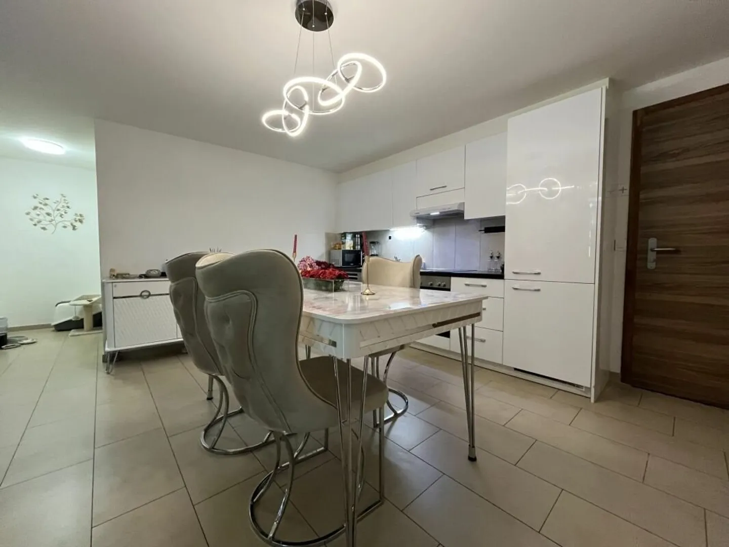 MIT GROSSER TERRASSE, SEHR GUT GELEGEN - Foto 6 von 11