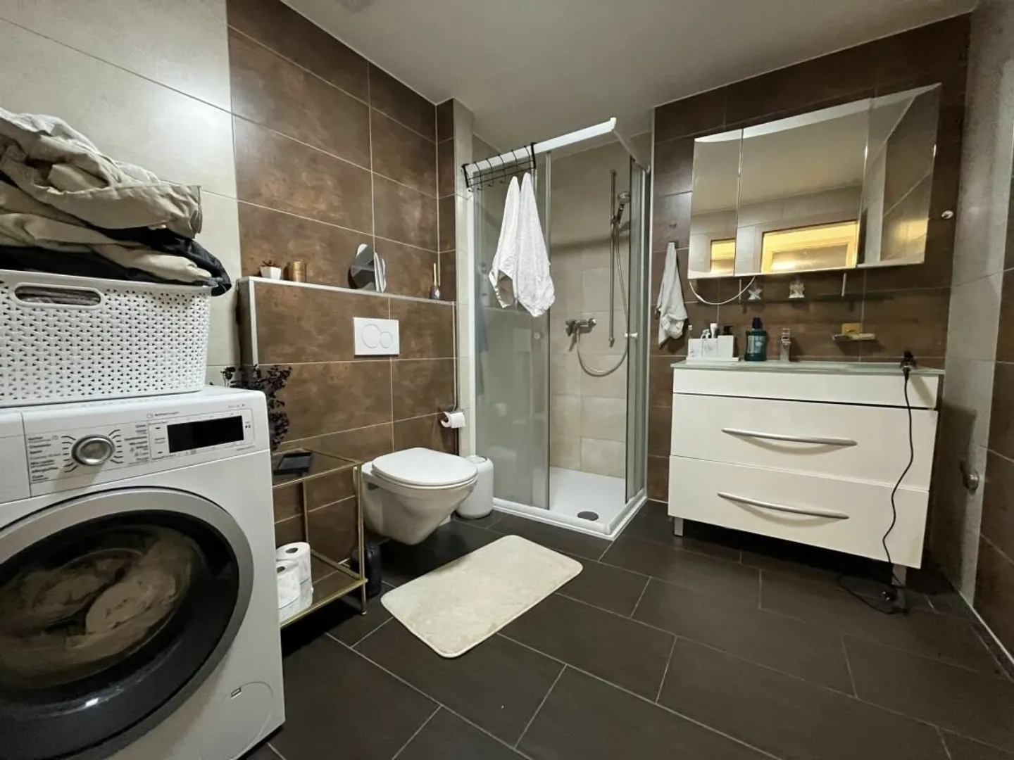 MIT GROSSER TERRASSE, SEHR GUT GELEGEN - Foto 8 von 11