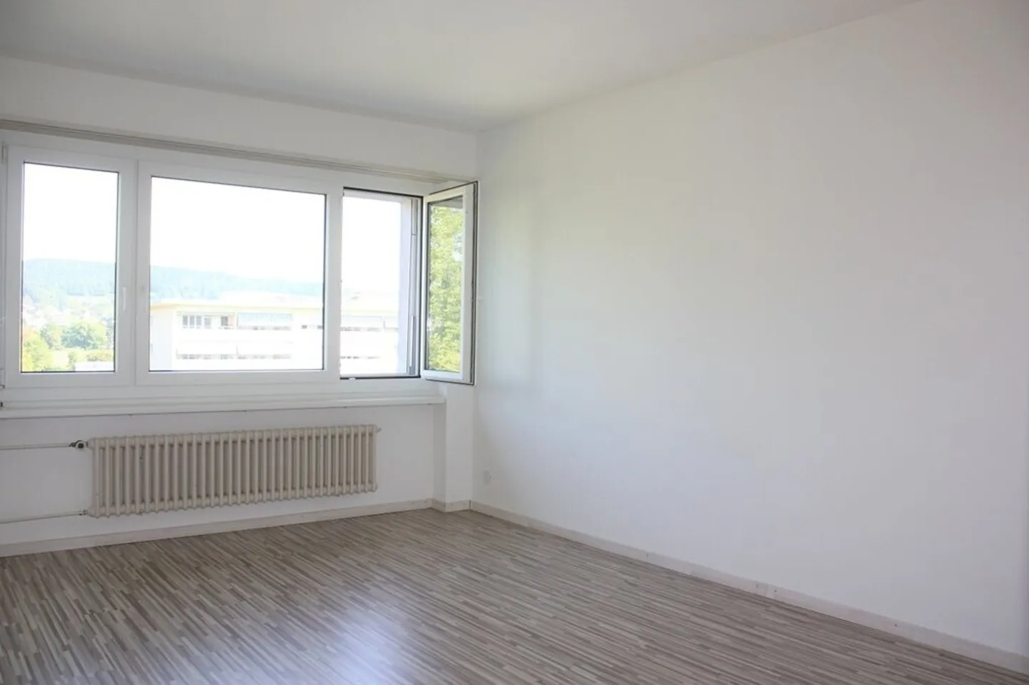 Appartement à louer - Photo 3 sur 8