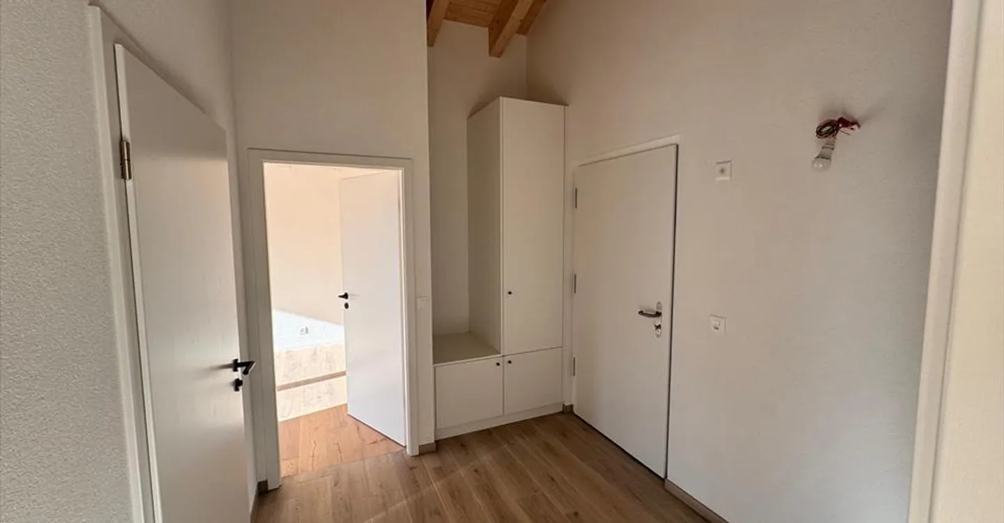 Letzte Einheit "LE PARCOURET" in Plan-Conthey, 4,5-Zimmer-Dachgeschoss und Büro / Gewerbefläche - Foto 10 von 14