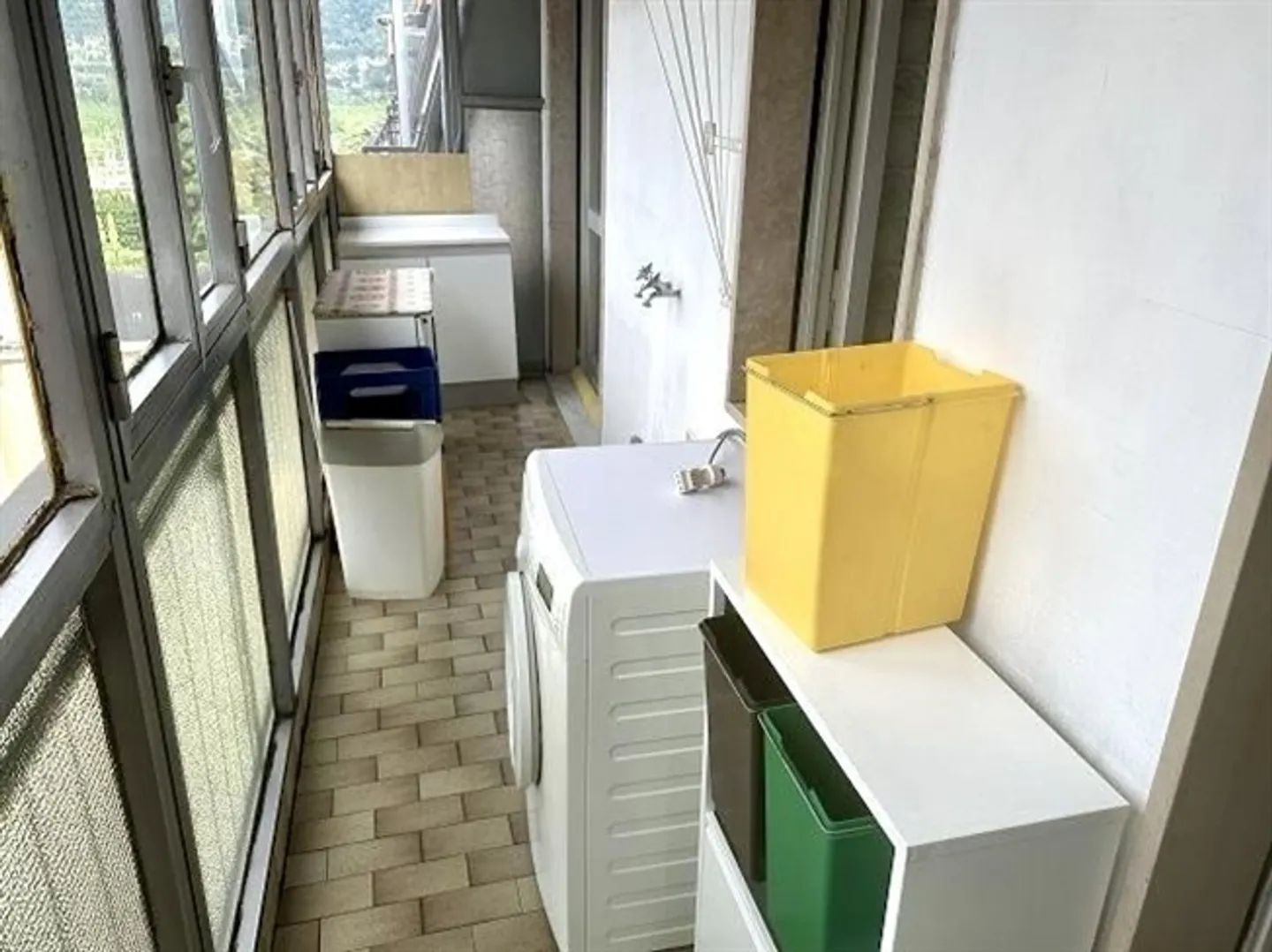 «4 1/2-Zimmer-Dachwohnung an sehr ruhiger, sonniger Aussichtslage / appartamento ultimo piano di 4 1/ 2 locali molto tranquillo, soleggiata bella vista» - Foto 18 von 20