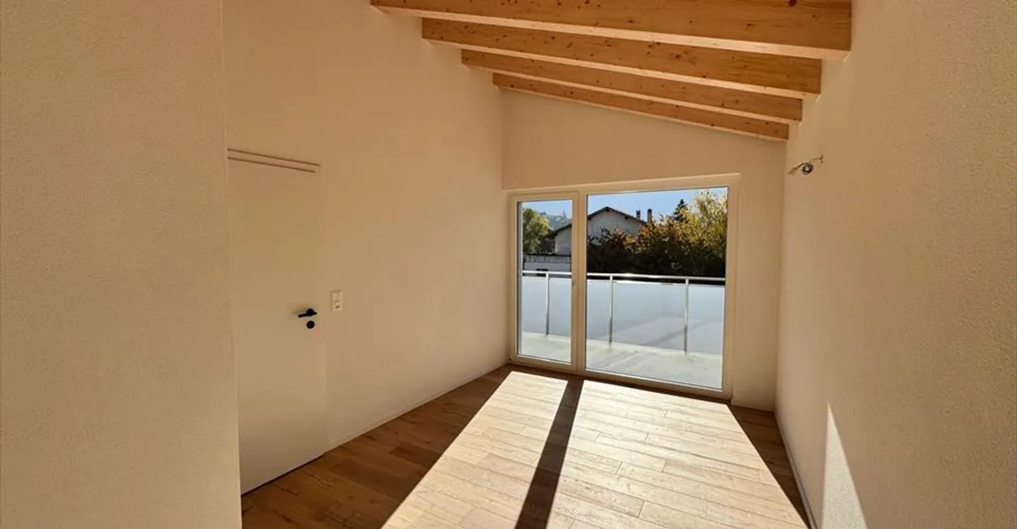 Letzte Einheit "LE PARCOURET" in Plan-Conthey, 4,5-Zimmer-Dachgeschoss und Büro / Gewerbefläche - Foto 11 von 14