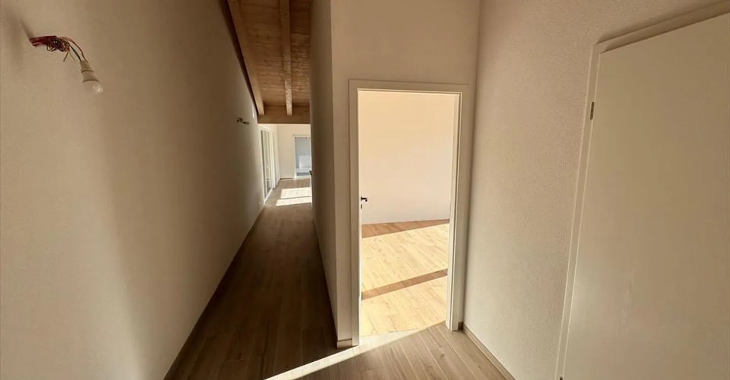 Letzte Einheit "LE PARCOURET" in Plan-Conthey, 4,5-Zimmer-Dachgeschoss und Büro / Gewerbefläche - Foto 13 von 14