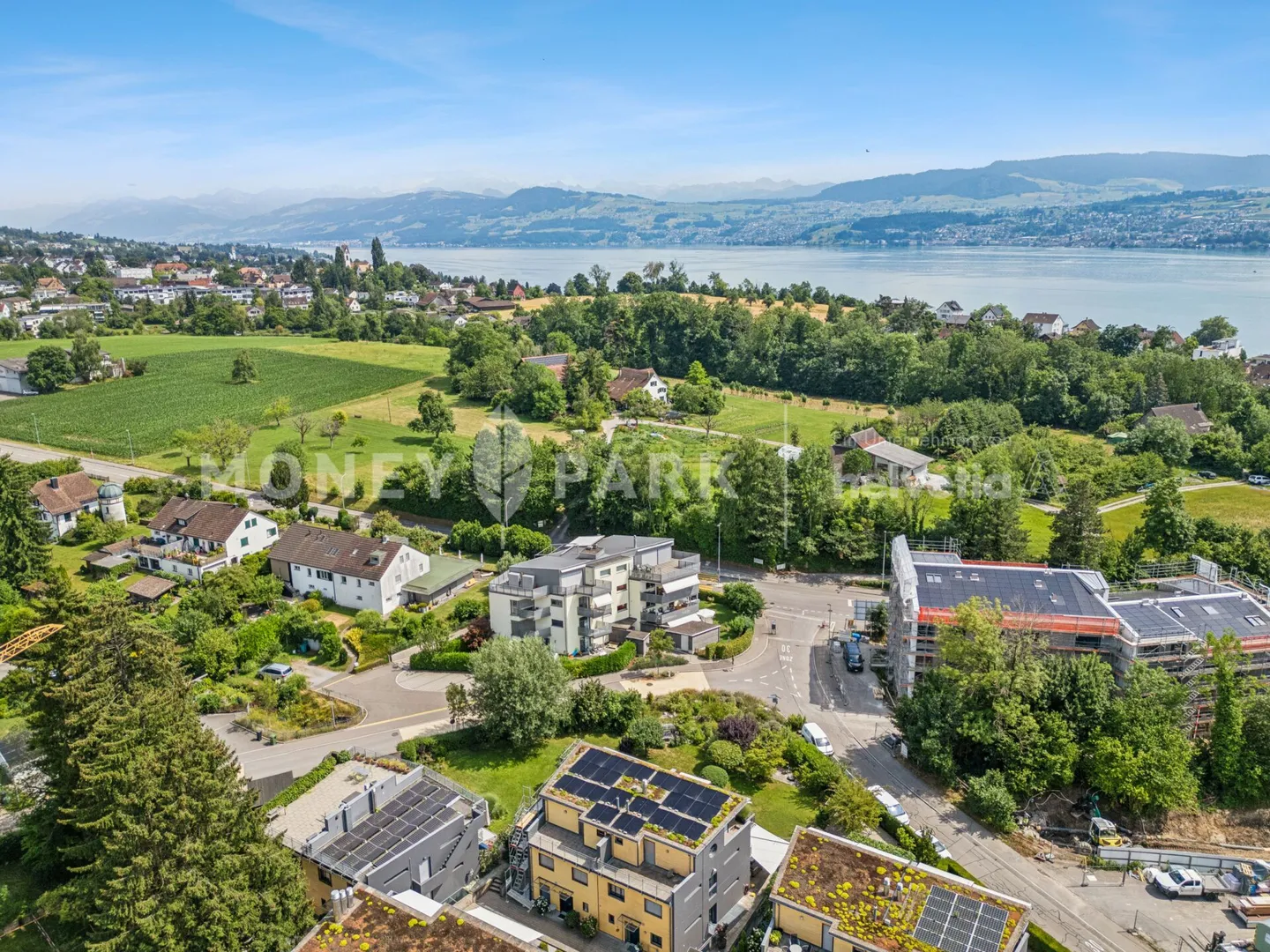 Appartement confortable de 4,5 pièces comme refuge au bord du lac de Zurich - Photo 3 sur 12