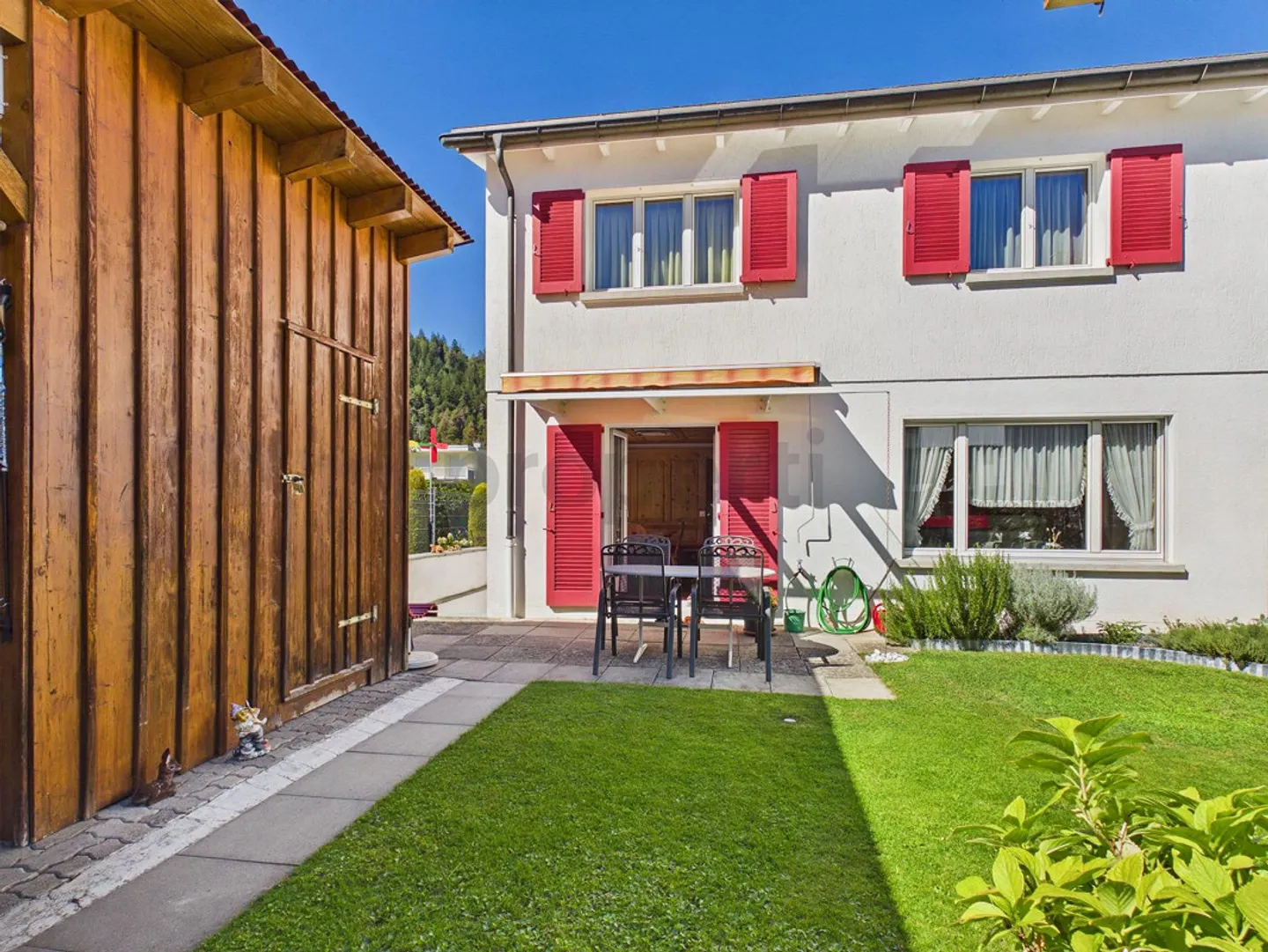 Ein Zuhause zum Wohlfühlen mit Gartensitzplatz, Pergola und Gemüseg... - Foto 1 von 14