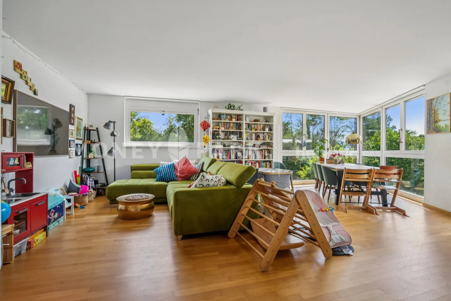 Appartement confortable de 4,5 pièces comme refuge au bord du lac de Zurich - Photo 5 sur 12