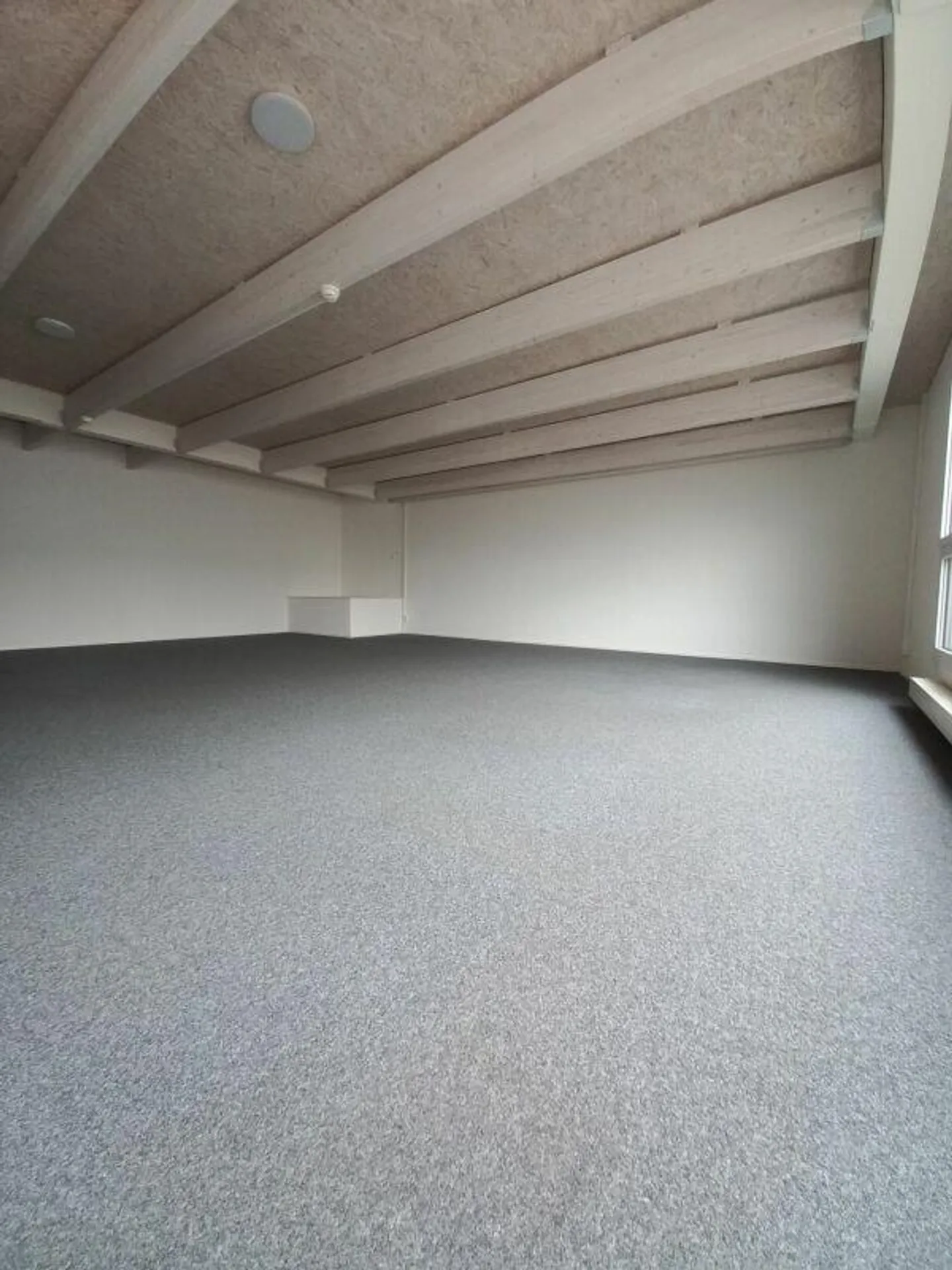 Attractive office space for rent - Photo 6 of 10