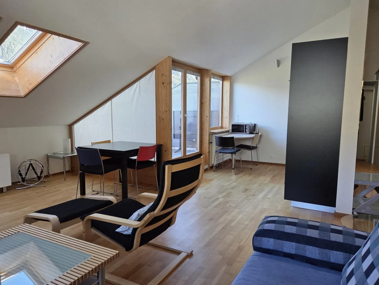 Charmante Wohnung mit Bergblick - Foto 3 von 8