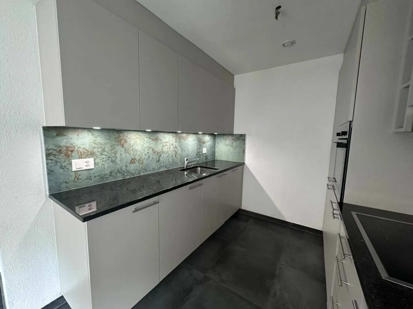 Beautiful modern 4.5-room apartment on the 1st floor - Rue de l'Épervier 3A, Cernier - Photo 1 of 14