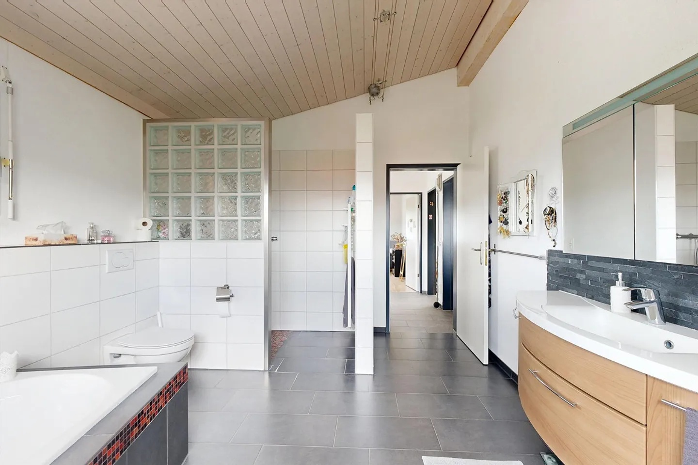 With versatile space offerings - Photo 14 of 19