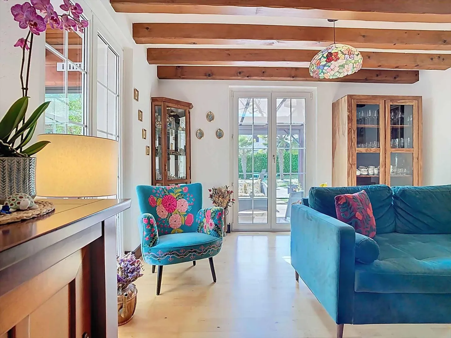 Villa individuelle avec piscine dans un environnement calme et verdoyant - Photo 3 sur 9