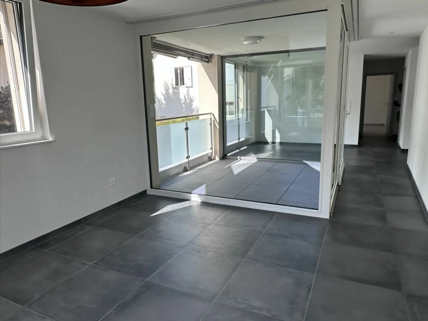 Beautiful modern 4.5-room apartment on the 1st floor - Rue de l'Épervier 3A, Cernier - Photo 4 of 14