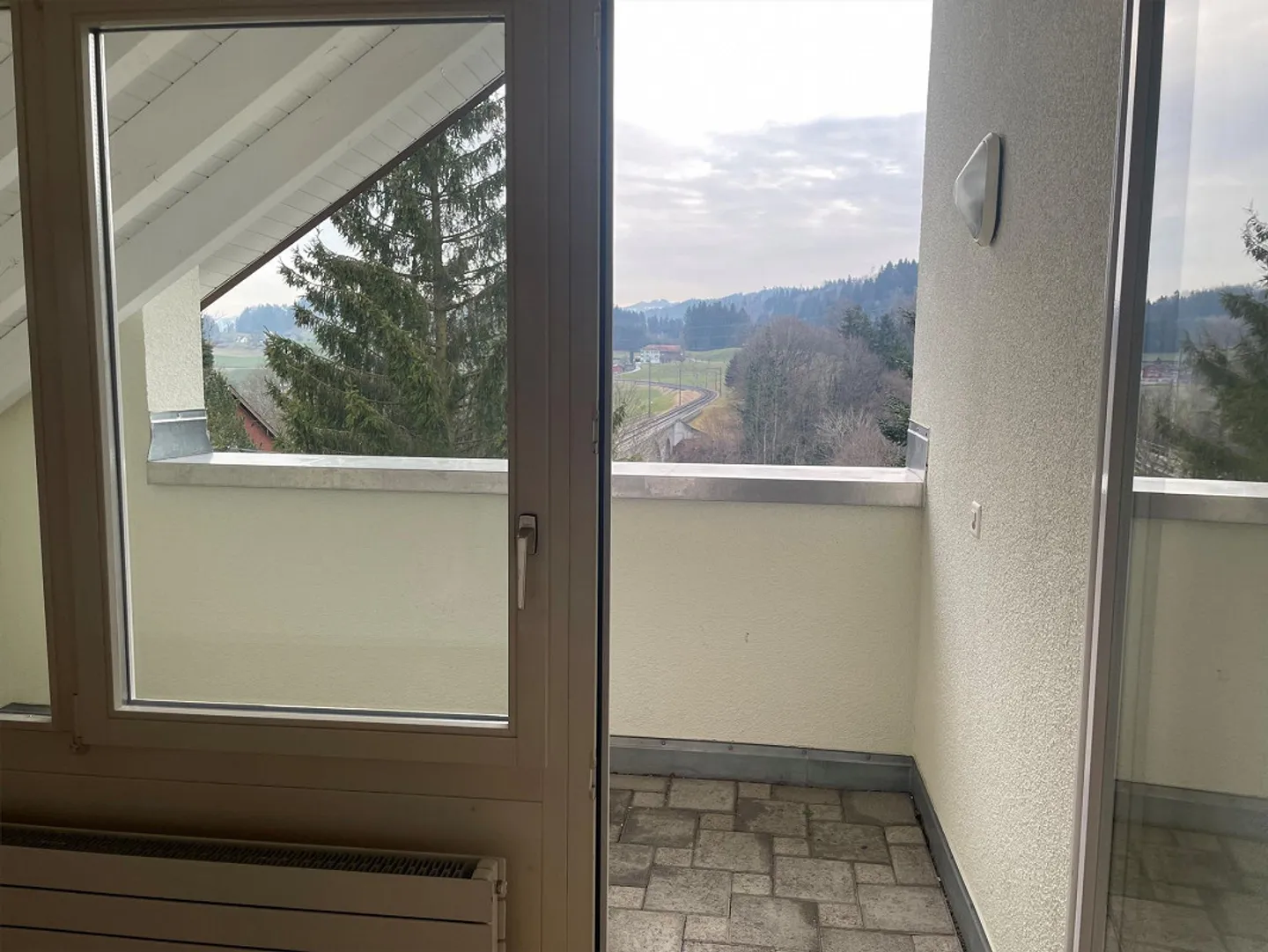 Appartement de 3,5 pièces à louer - Photo 3 sur 8