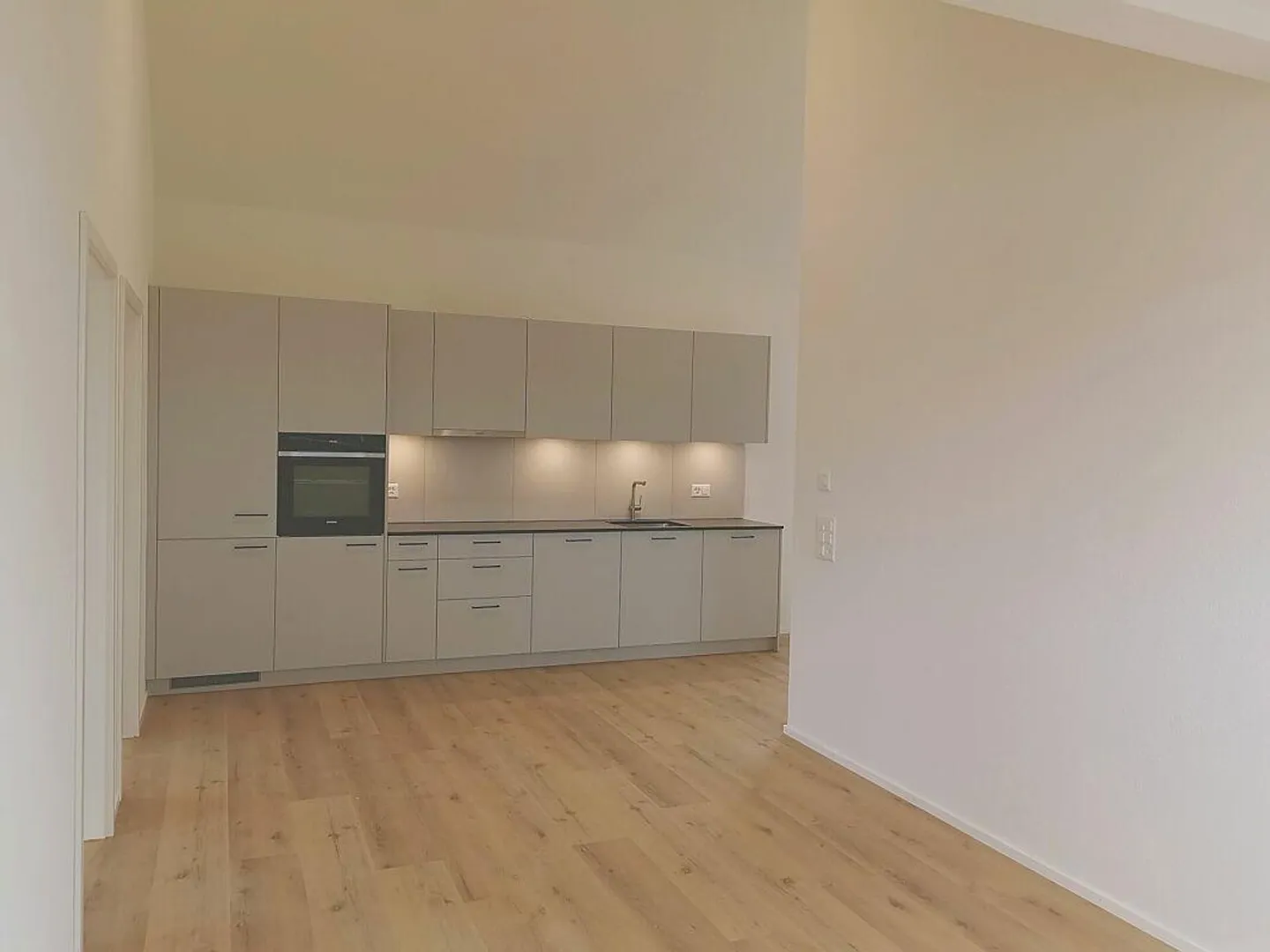 appartamento mansardato di alta qualità recentemente ristrutturato - Foto 2 di 8