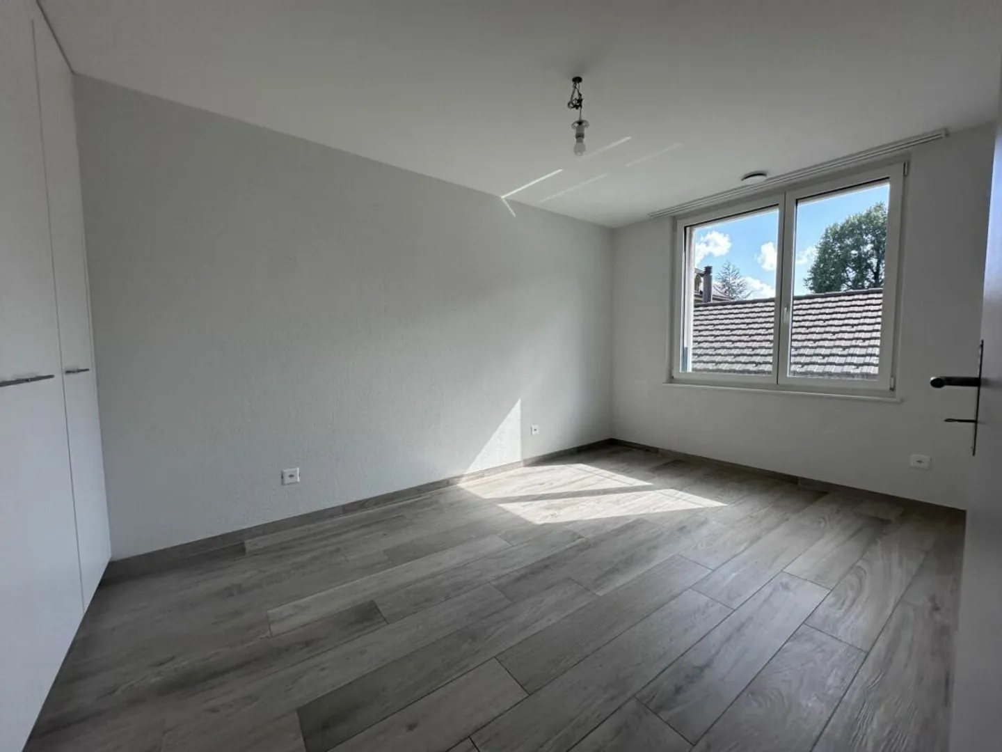 Beautiful modern 4.5-room apartment on the 1st floor - Rue de l'Épervier 3A, Cernier - Photo 6 of 14