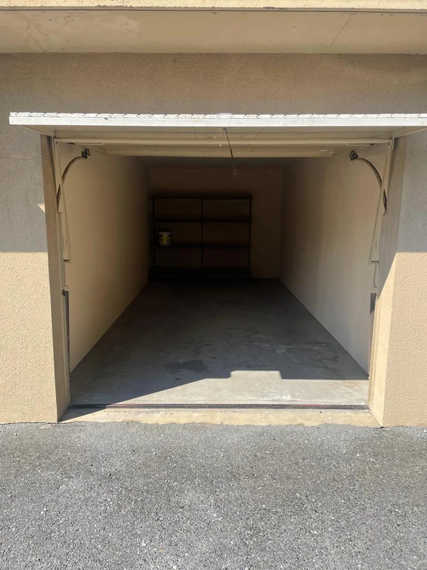 Geräumige Lagerbox in Martigny - Foto 2 von 3