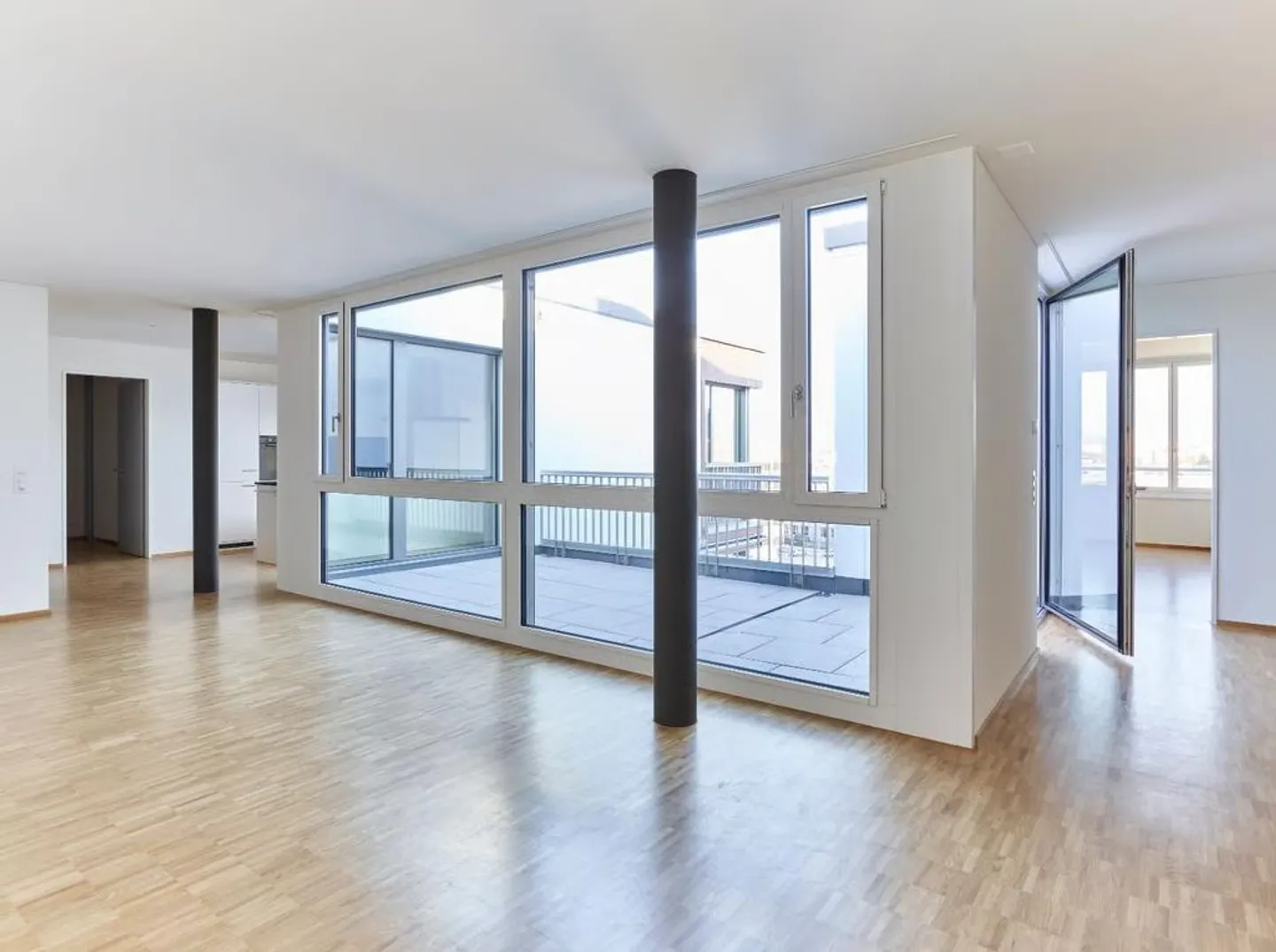 Ici commence votre nouveau chez-vous dans le Freilager de Zurich ! - Photo 3 sur 7