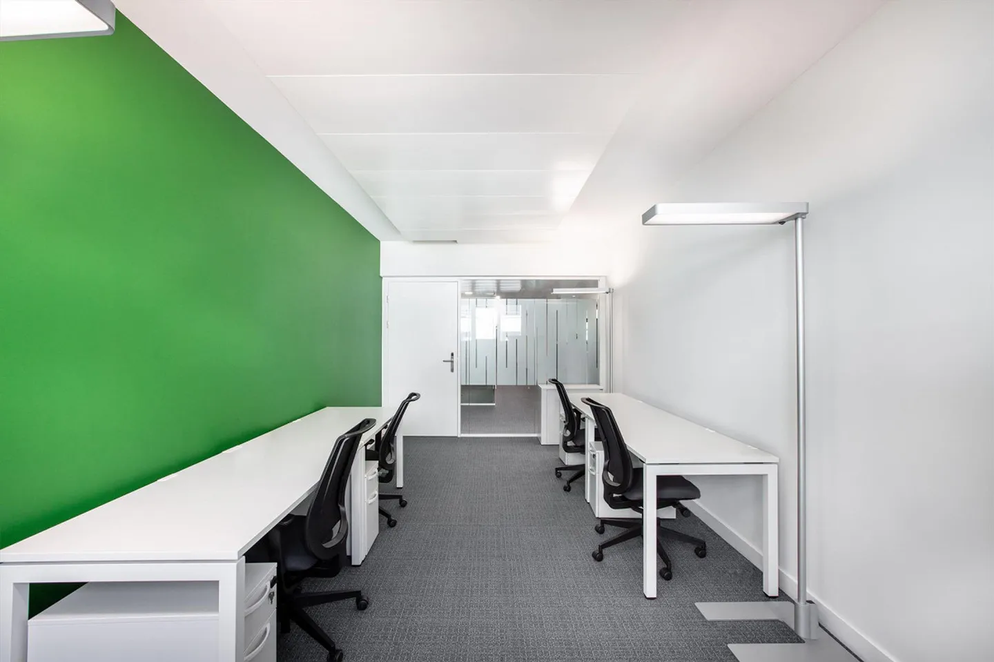 Espace de bureau privé pour 15 personnes à Regus Stauffacher - Photo 3 sur 10
