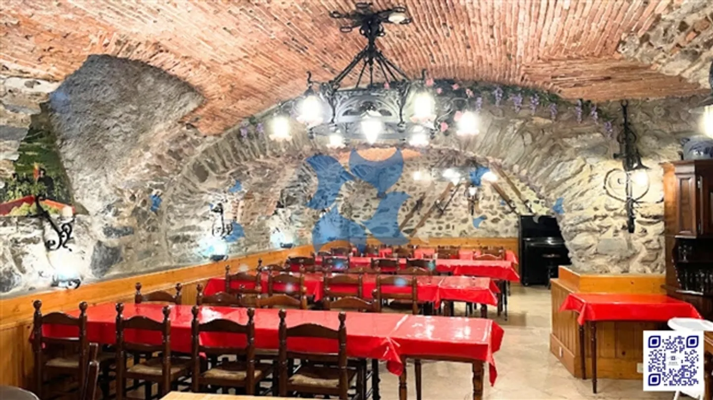 In vendita - Ristorante caratteristico con fascino autentico di 580 m² a Saint-Maurice (VS) Autenticità, capacità generose e posizione strategica - Possibilità di rilascio rapido - Foto 4 di 4