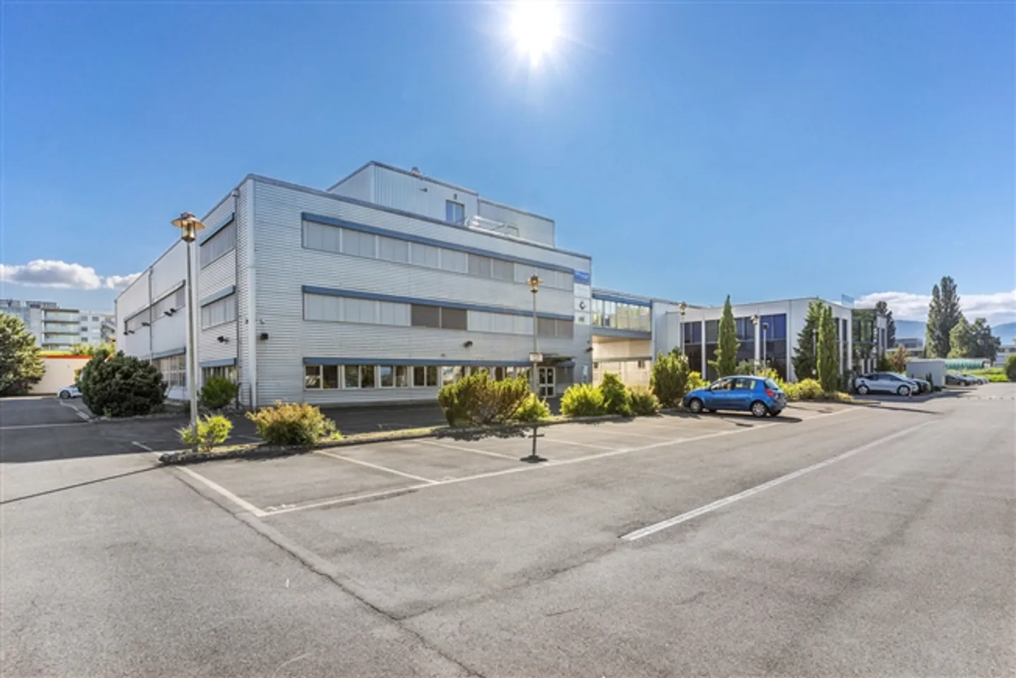 Deposito di 259m2 - Zona industriale di Yverdon - Vicino all'autostrada - Foto 1 di 7