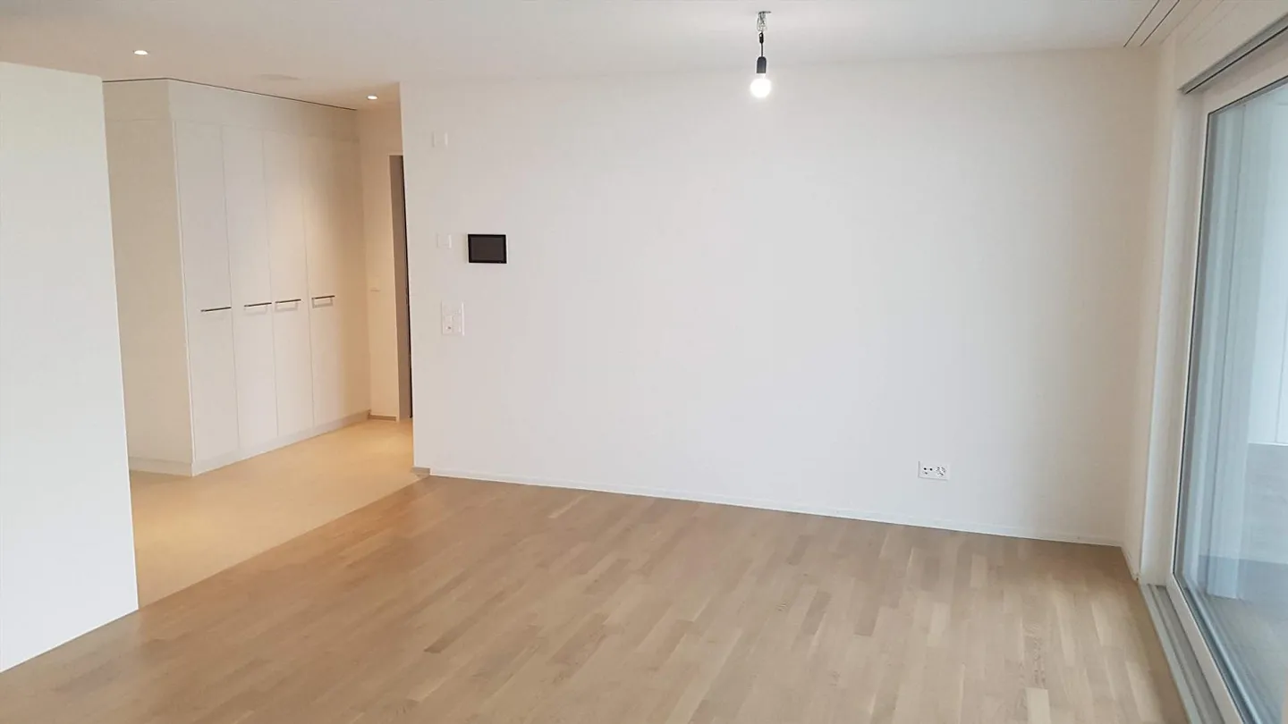 Appartement calme, beau et spacieux de 2 1/2 pièces - Photo 5 sur 7
