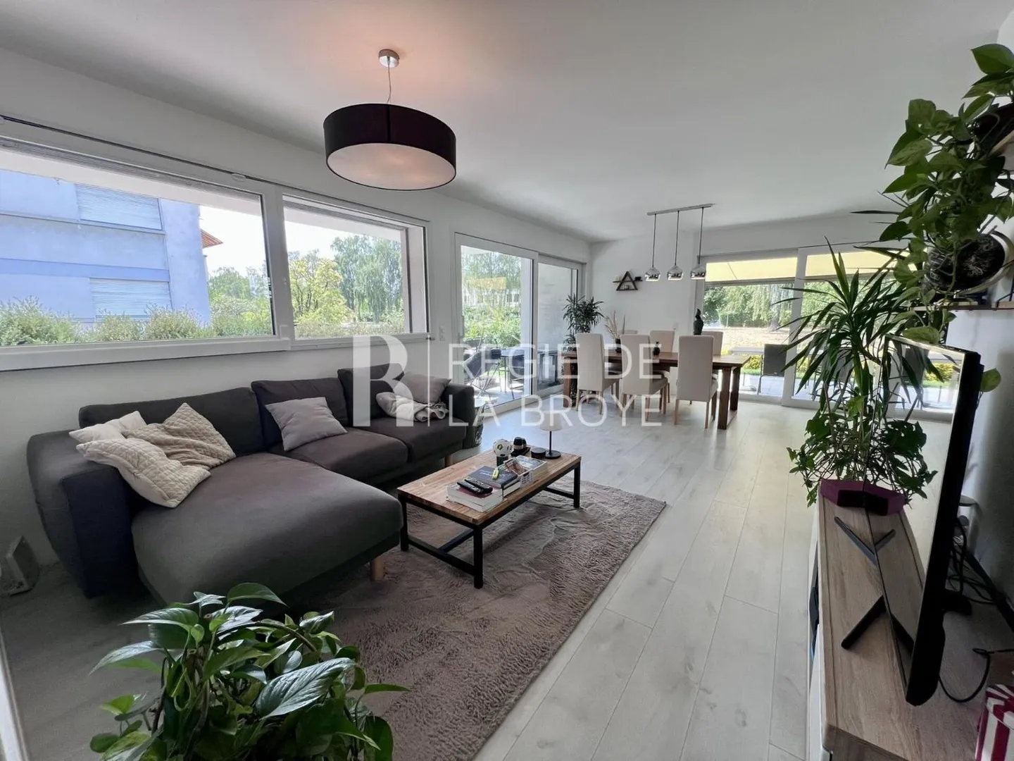 Beautiful 3.5-room apartment in Yverdon-les-Bains - Photo 2 of 13