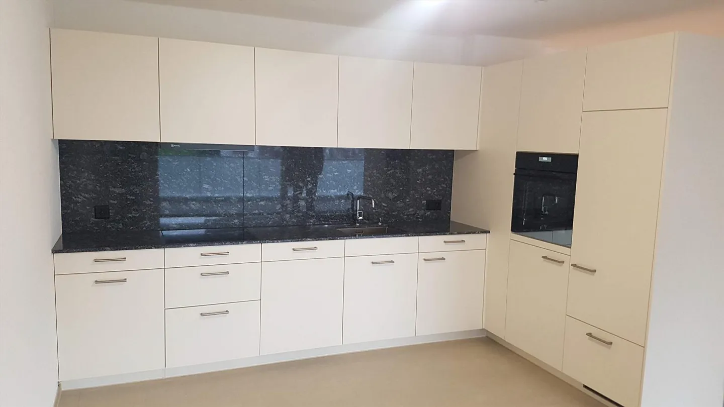 Appartement calme, beau et spacieux de 2 1/2 pièces - Photo 7 sur 7