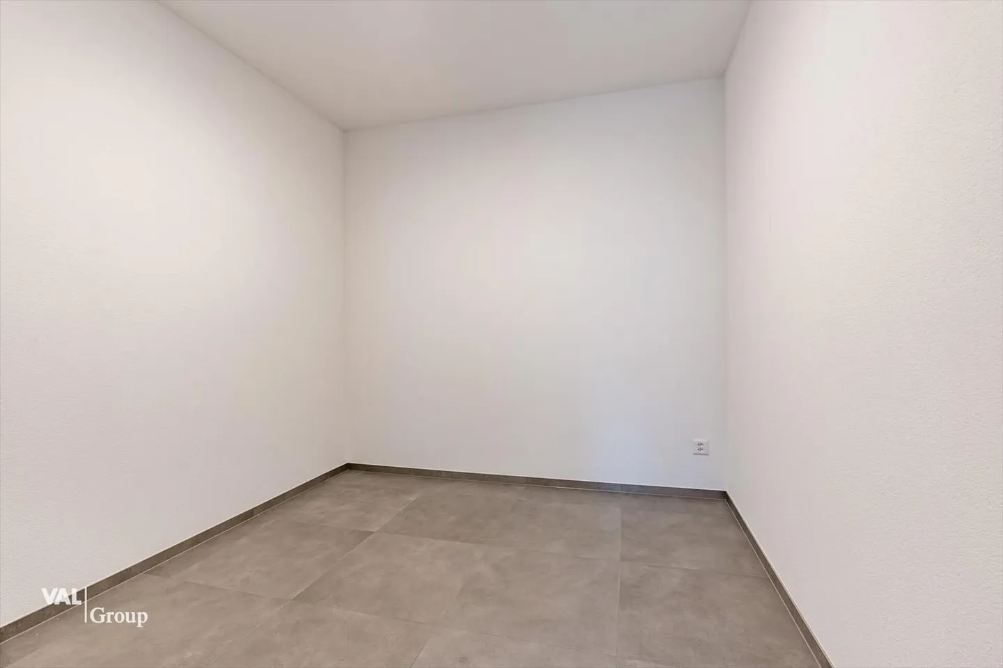 Modern and spacious dream home - Photo 9 of 12