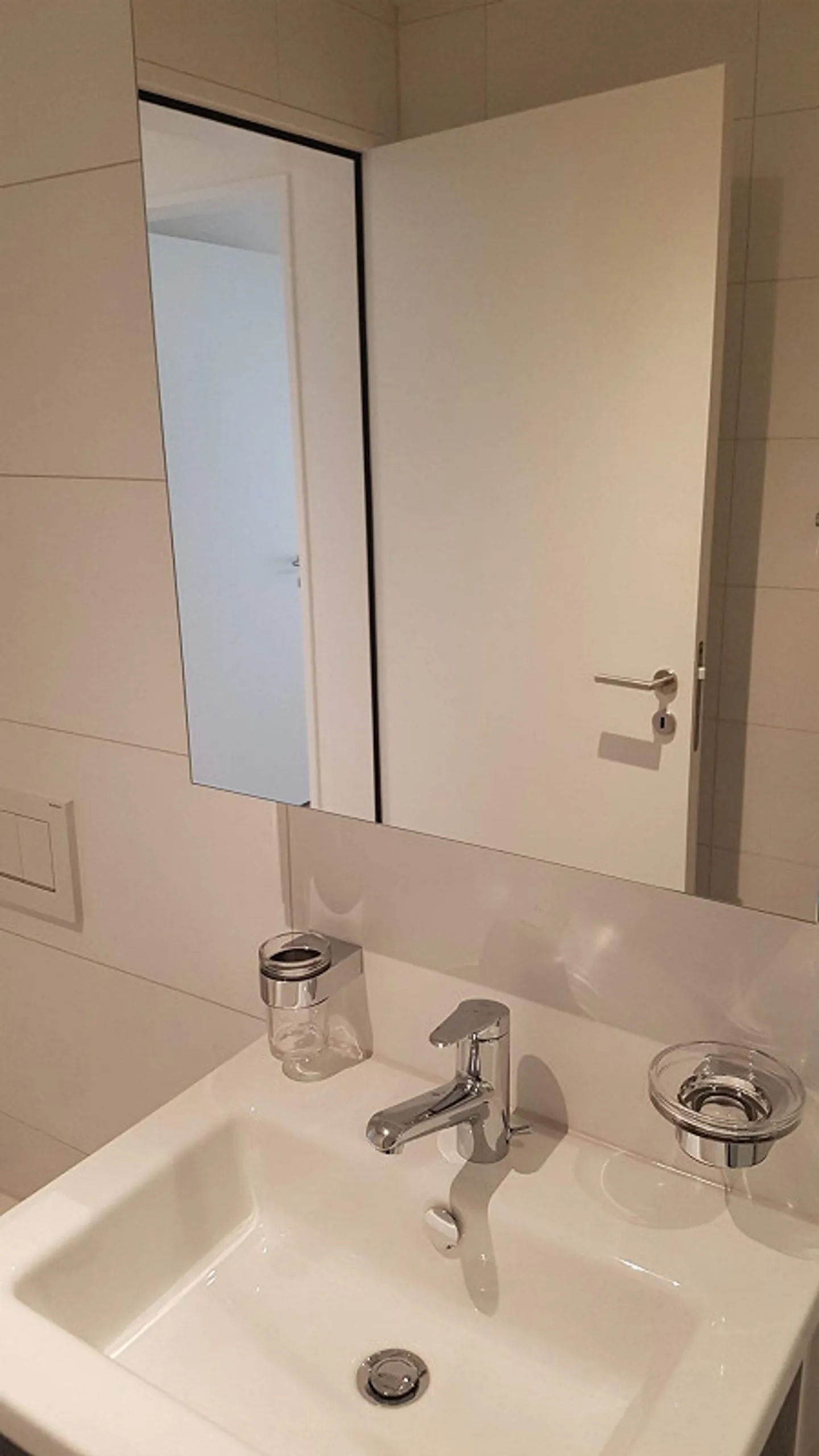 Appartement calme, beau et spacieux de 2 1/2 pièces - Photo 4 sur 7