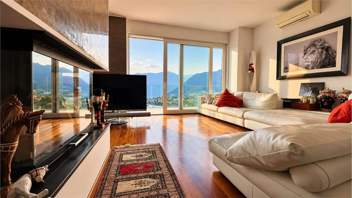 Penthouse with panoramic views in Muzzano - Elegance, privacy and view - Photo 2 of 13