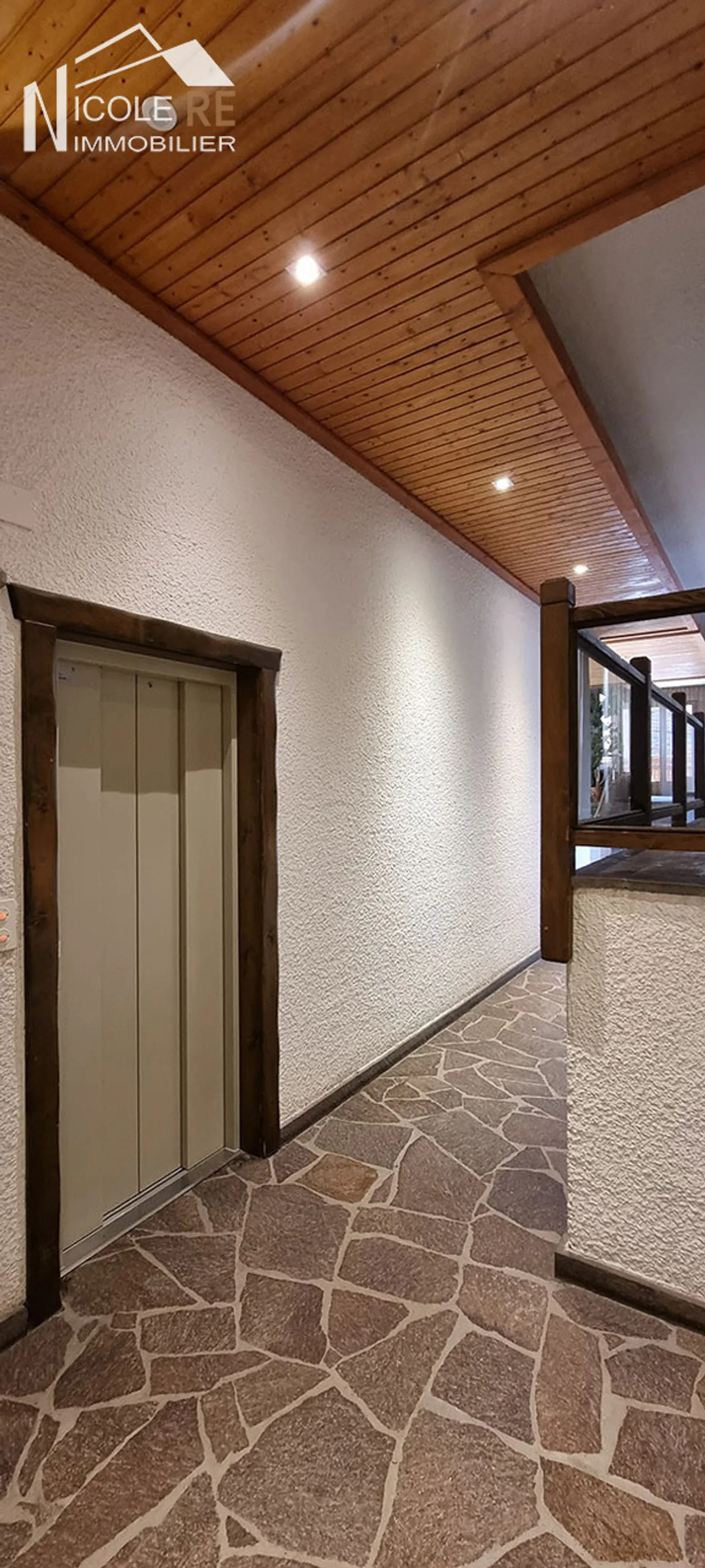 Renovated Studio in Resort Center - Photo 3 of 8