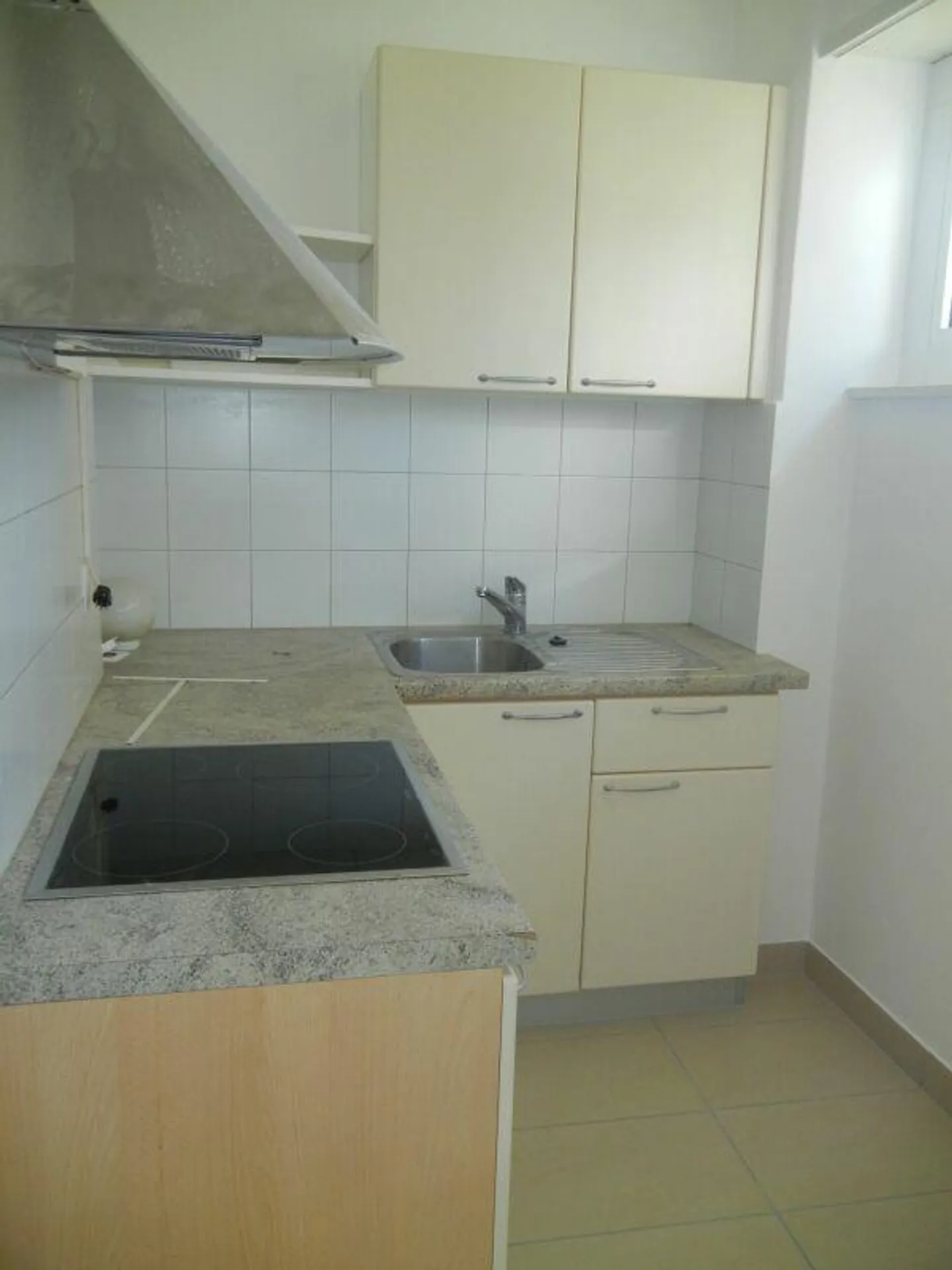 9100, Solatia 1, Lugano, Corso Elvezia, Wohnung 135 - Foto 4 von 4