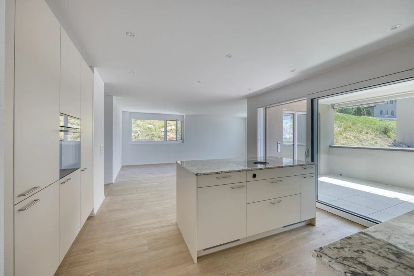 NEW BUILD - 4.5 Room Apartment with Stunning Views - Photo 3 of 5