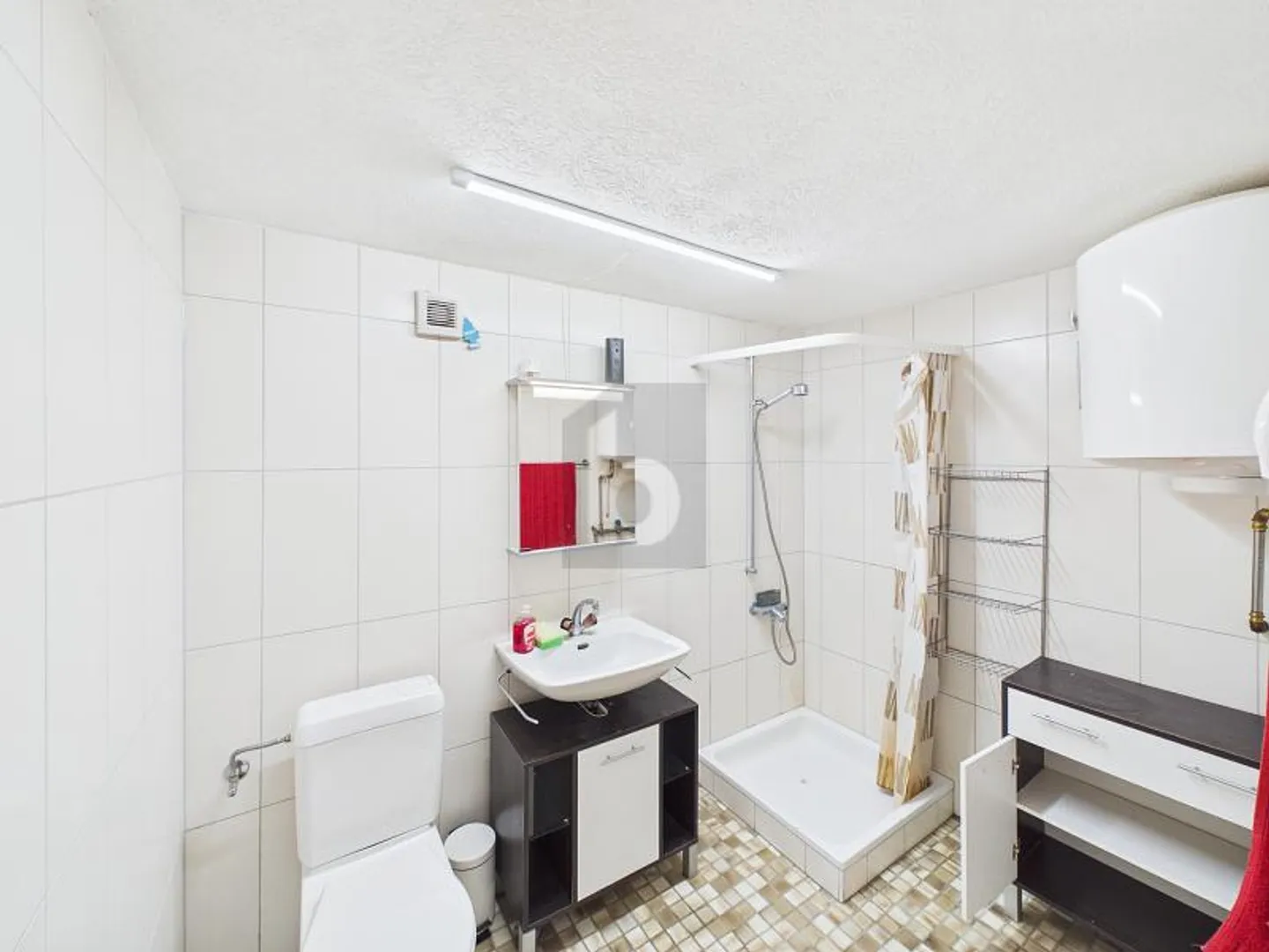 BEAUCOUP D'ESPACE - AVEC ÉTABLE ET GRAND JARDIN ! - Photo 4 sur 6