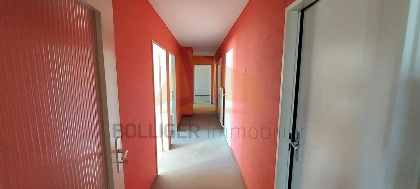 A VENDRE
APPARTEMENT DE 6 PIÈCES
AVEC GARAGE INDIVIDUEL - Photo 8 sur 11