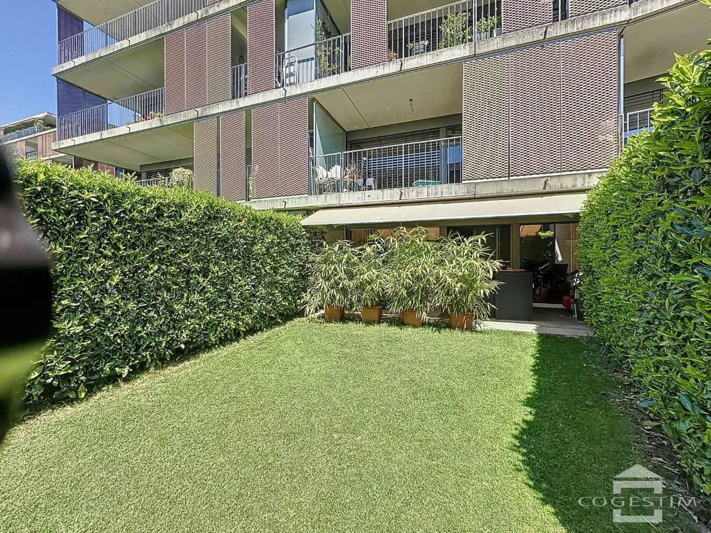 Bel Appartement avec Jardin - Photo 2 sur 13